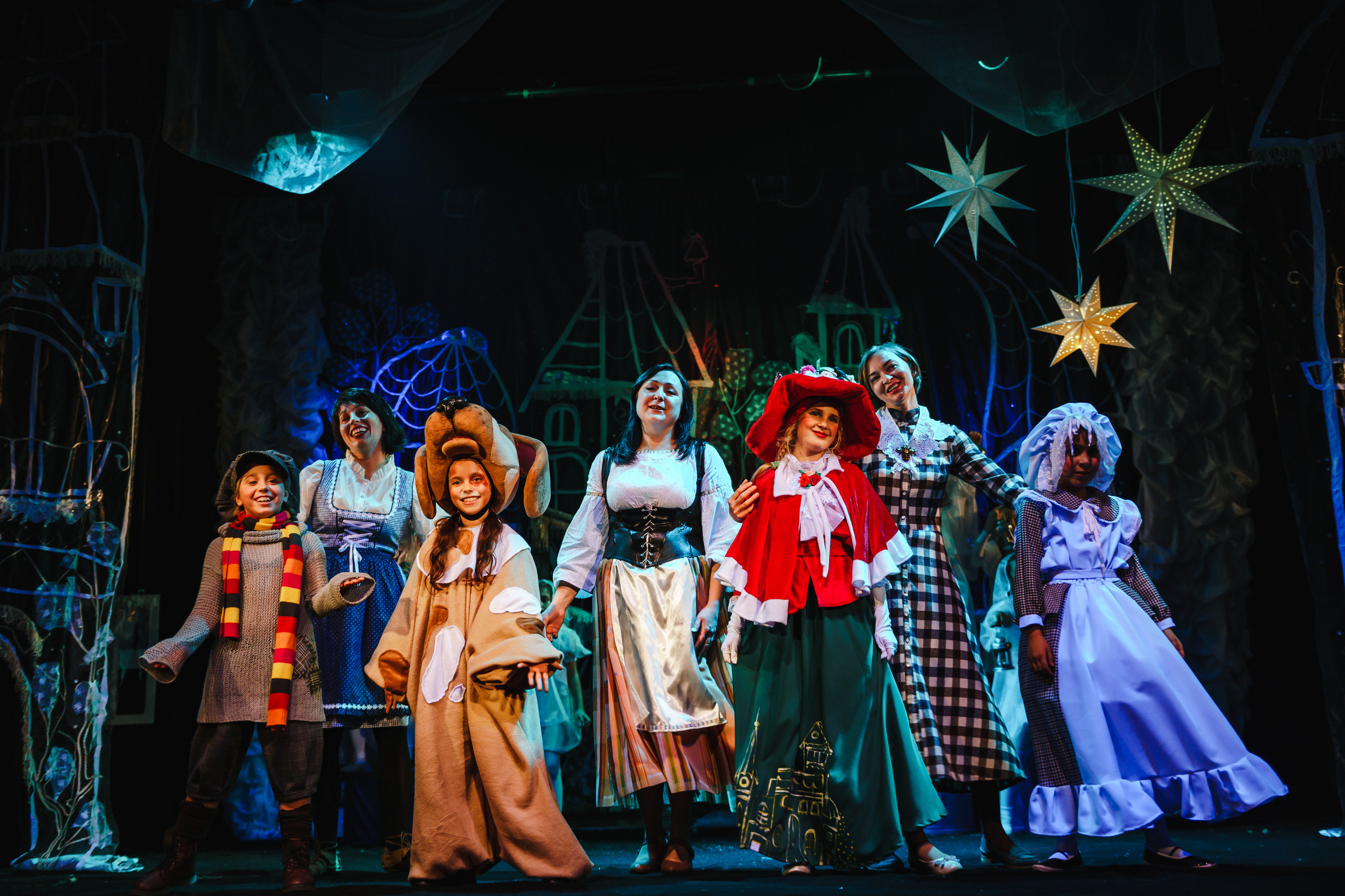 Театр «Сорванцы». Голубая стрела. Фото • Видео • Аэросъемка • Контент для бизнеса