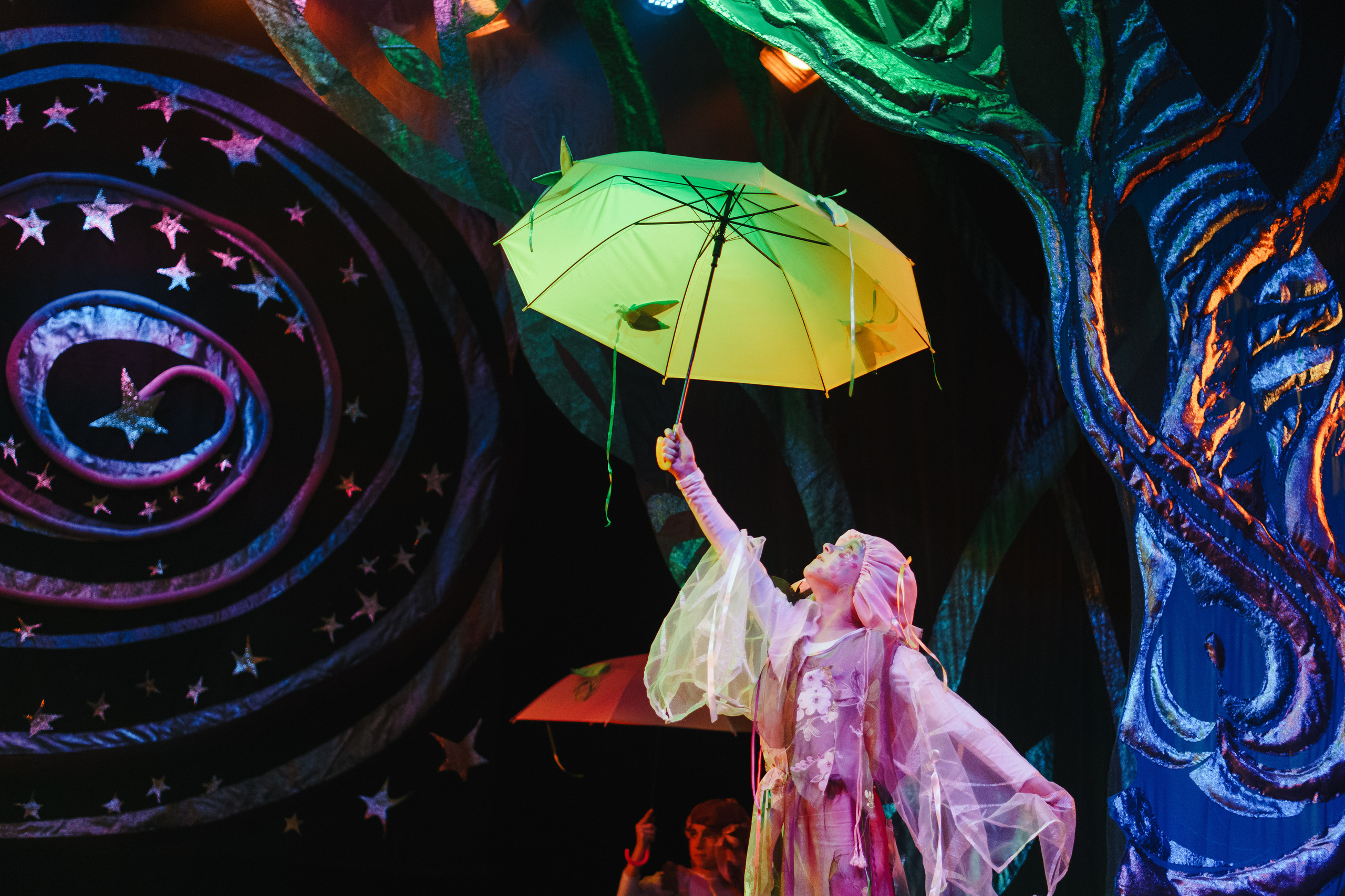 Театр «Сорванцы». Давайте никогда не расставаться. Фото • Відео • Аерозйомка • Контент для бізнесу