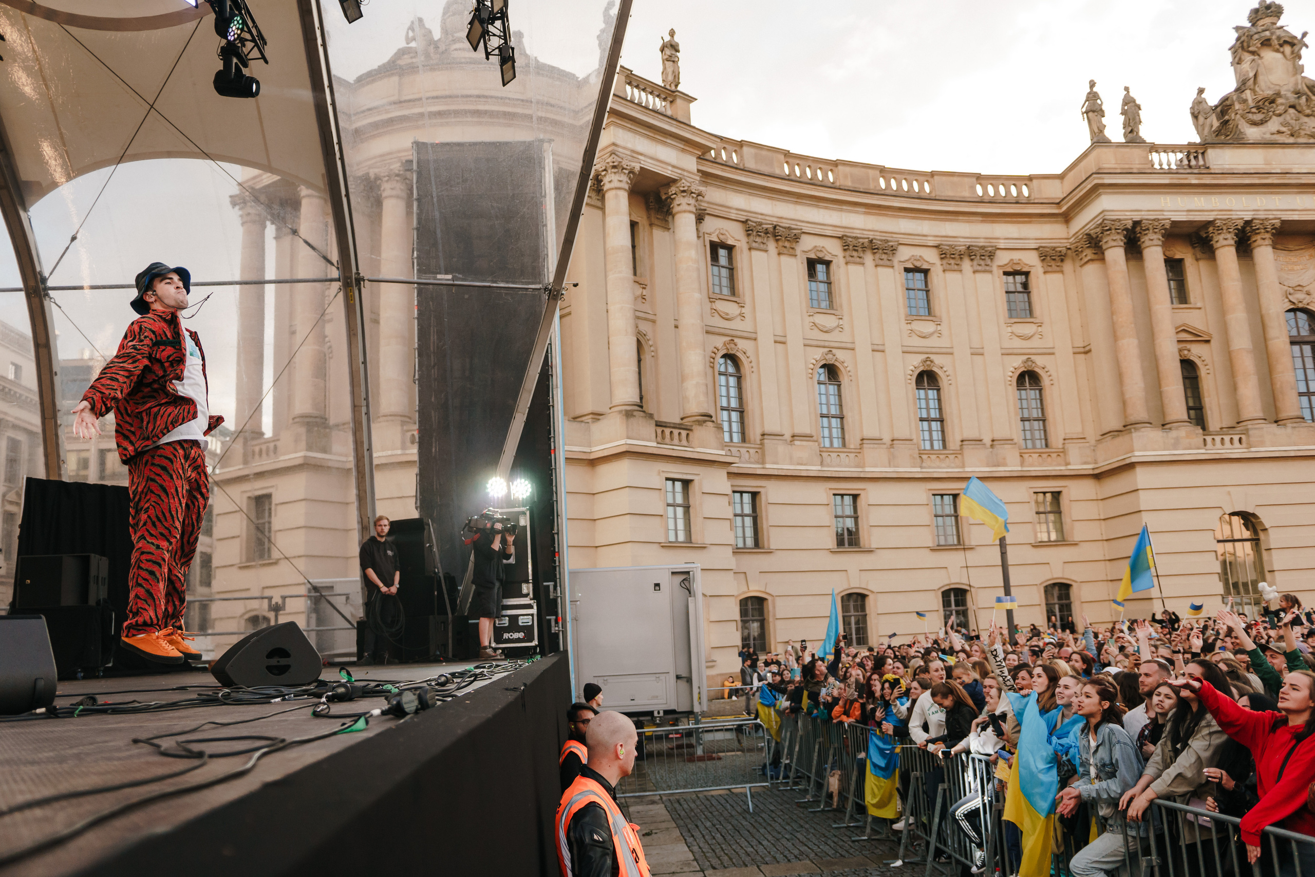 Life Will Win. Berlin. Photo • Video • Production • Aerial • Media Creation