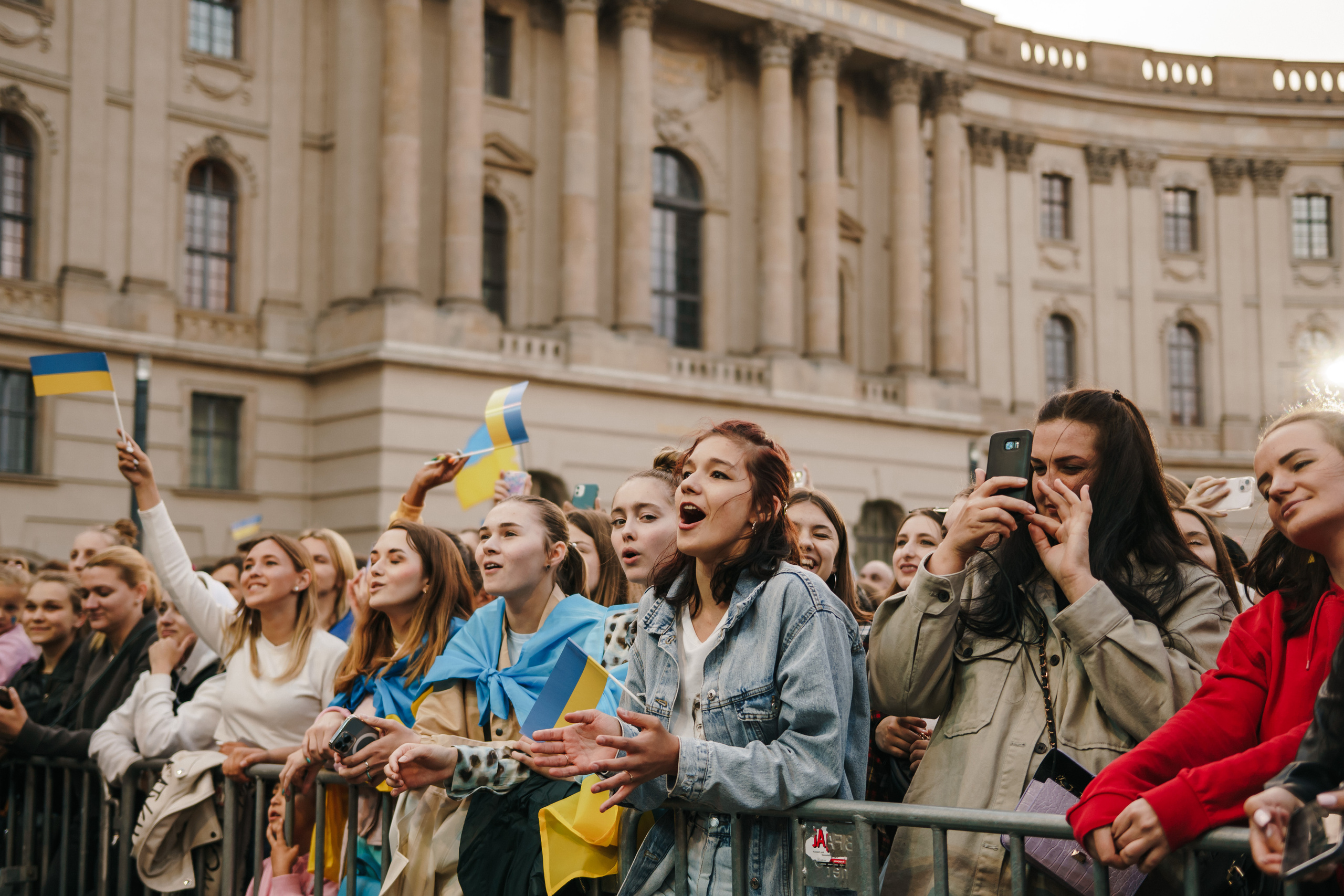 Life Will Win. Berlin. Photo • Video • Production • Aerial • Media Creation