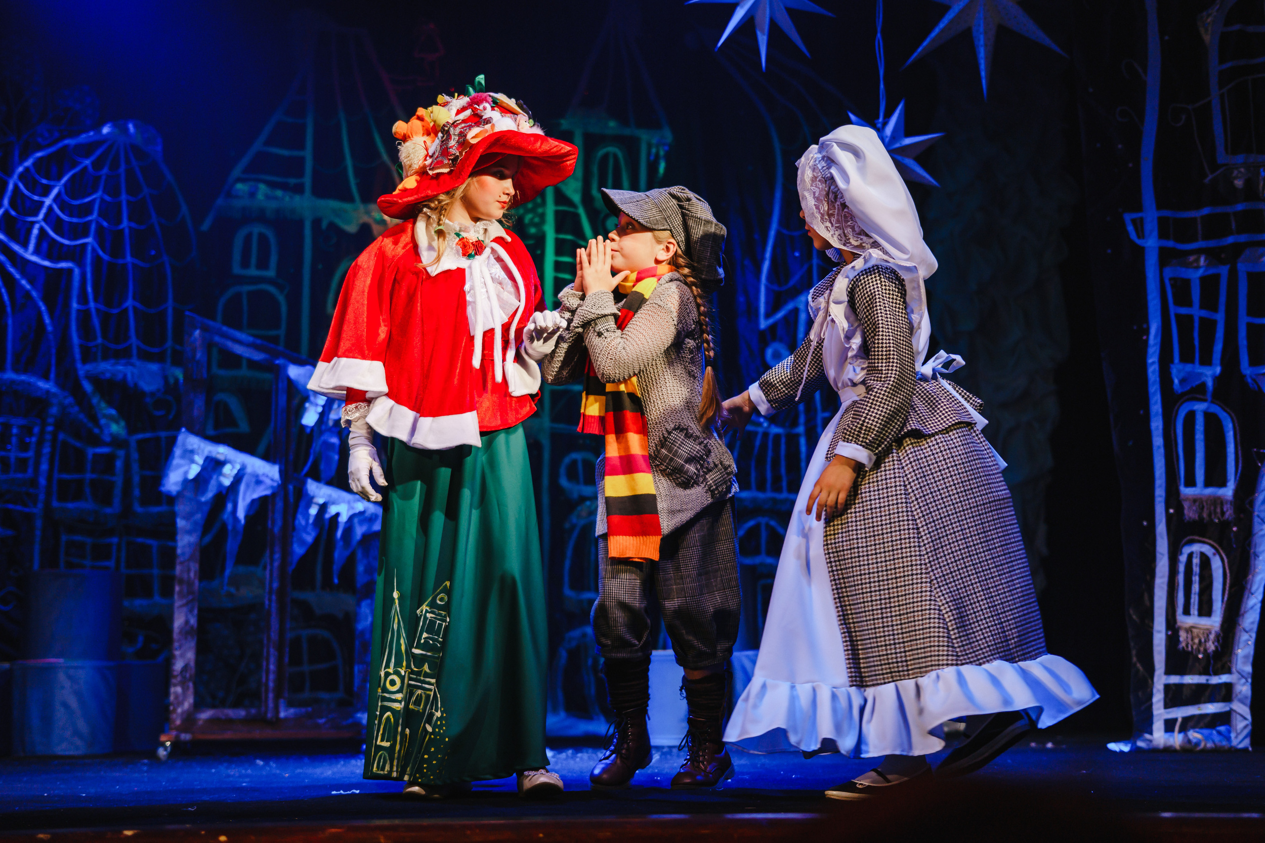 Театр «Сорванцы». Голубая стрела. Фото • Видео • Аэросъемка • Контент для бизнеса