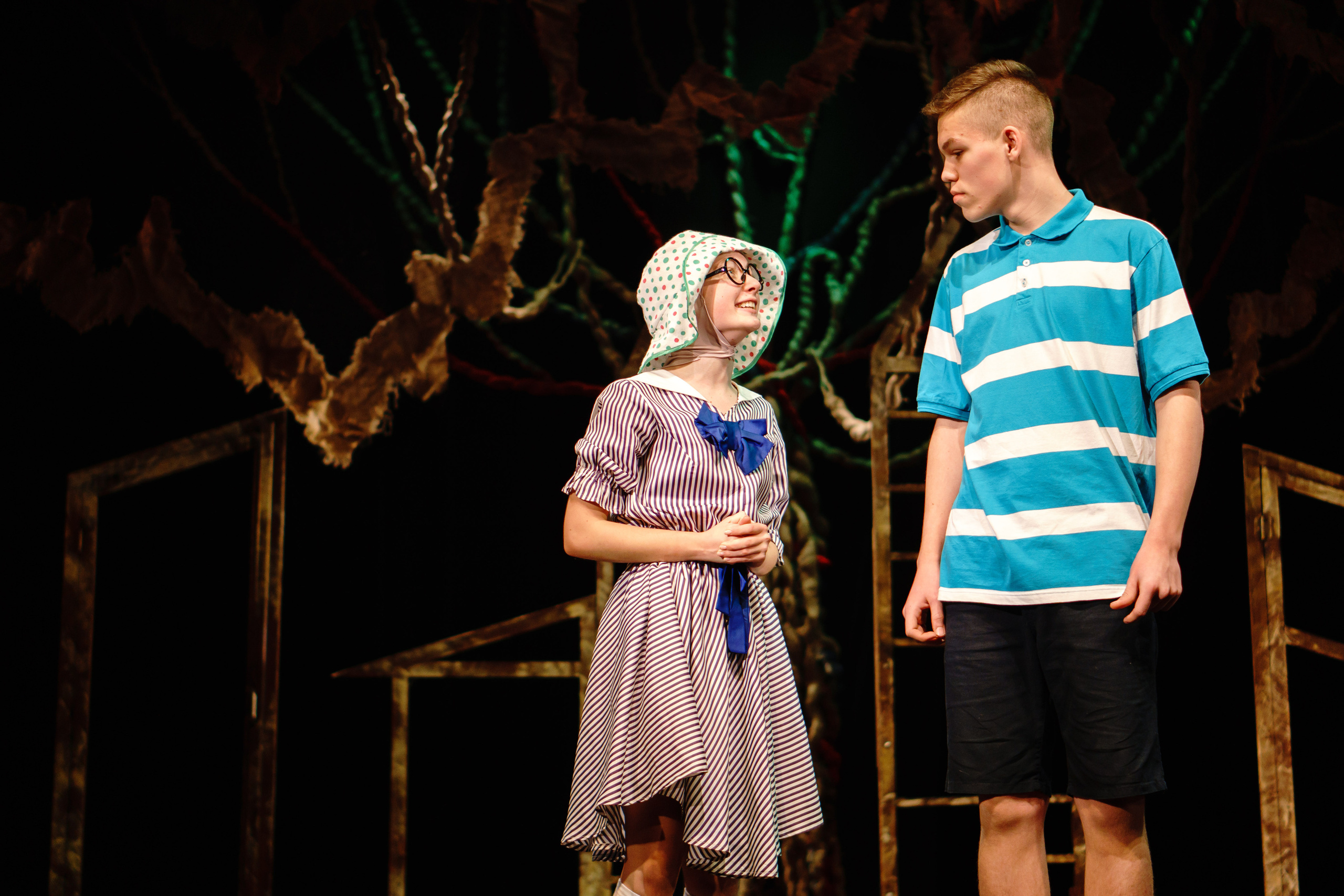 Театр «Сорванцы». Манюня. Фото • Відео • Аерозйомка • Контент для бізнесу