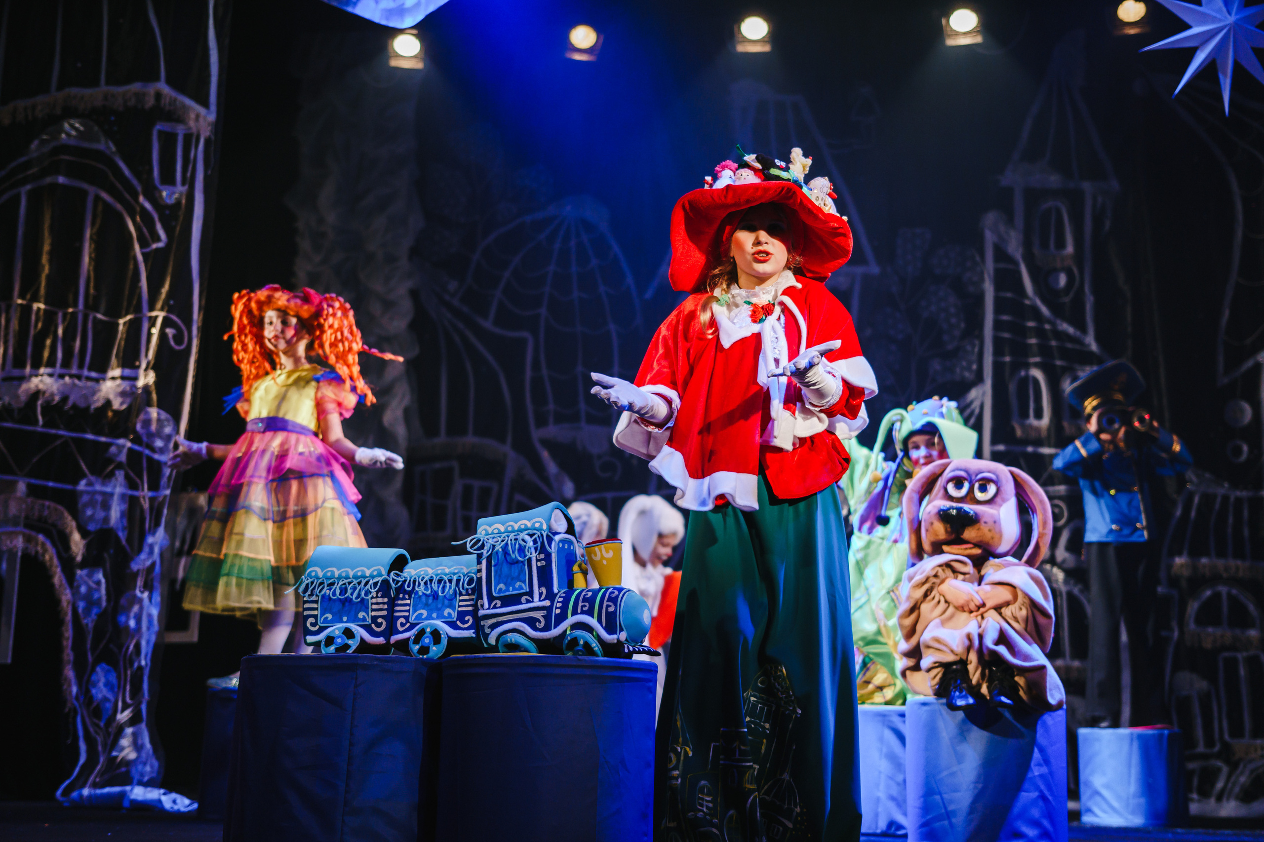 Театр «Сорванцы». Голубая стрела. Фото • Видео • Аэросъемка • Контент для бизнеса