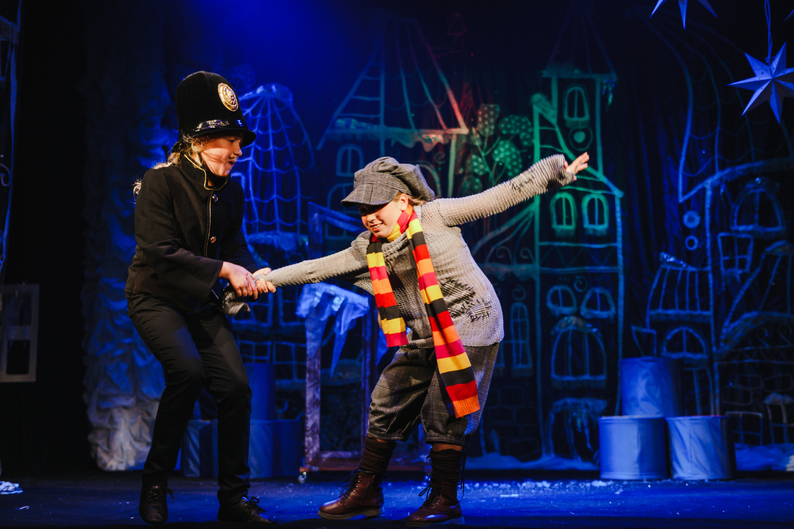 Театр «Сорванцы». Голубая стрела. Фото • Видео • Аэросъемка • Контент для бизнеса