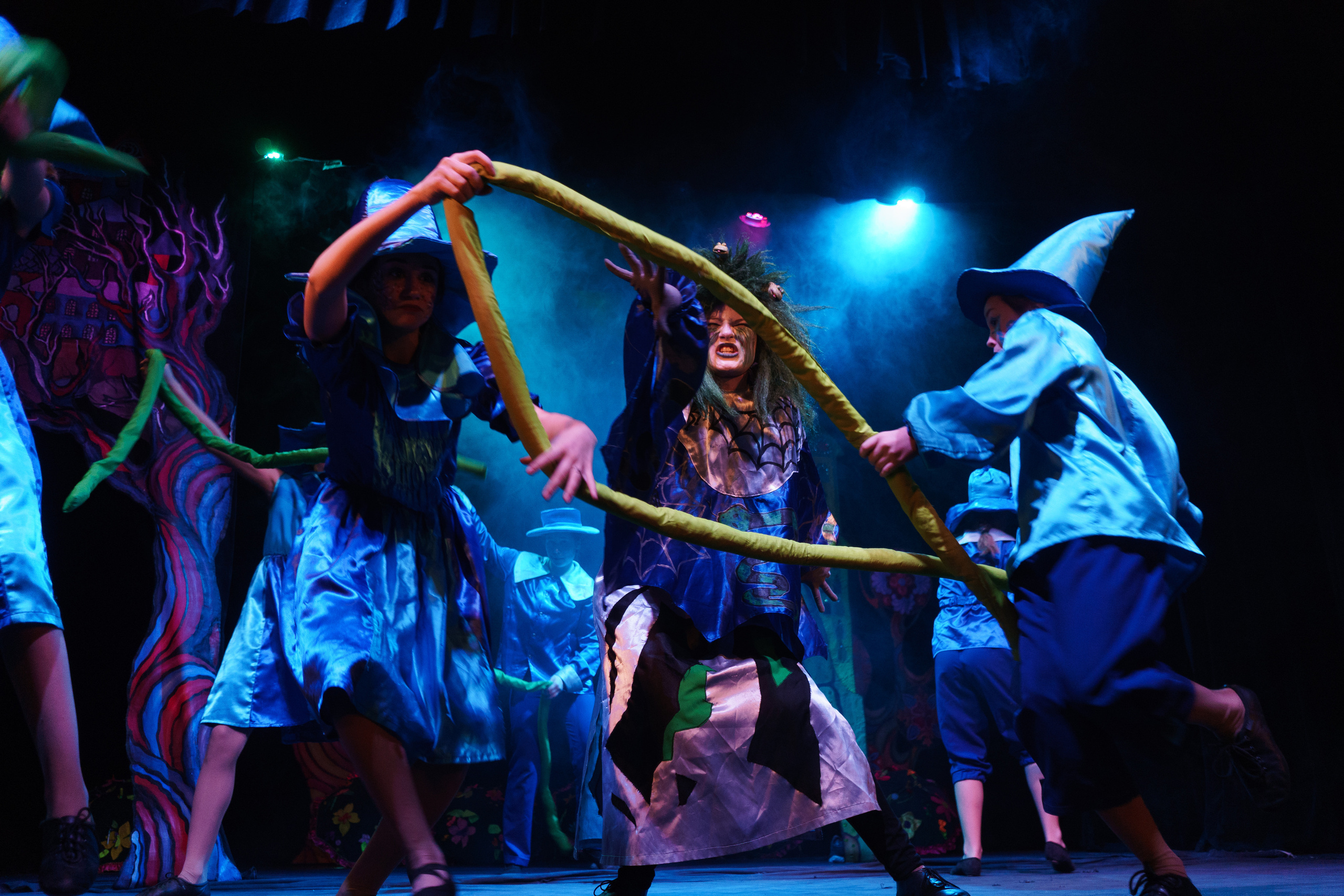 Театр «Сорванцы». Волшебник Изумрудного города. Фото • Видео • Аэросъемка • Контент для бизнеса