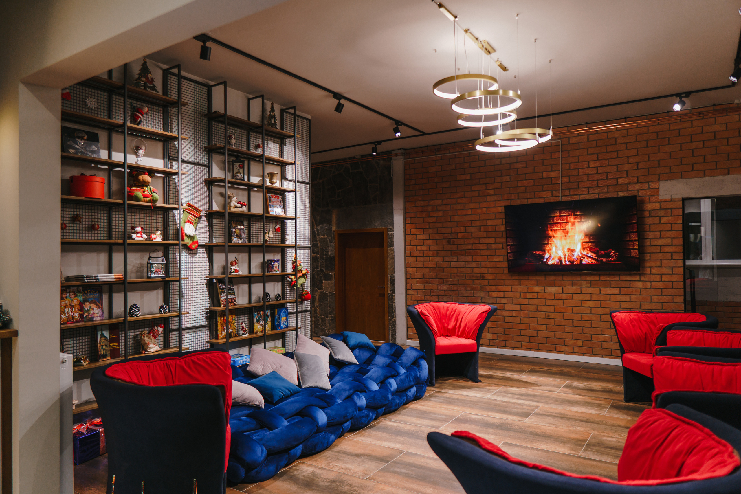 Chevalier Panorama ⏯. Фото • Відео • Аерозйомка • Контент для бізнесу