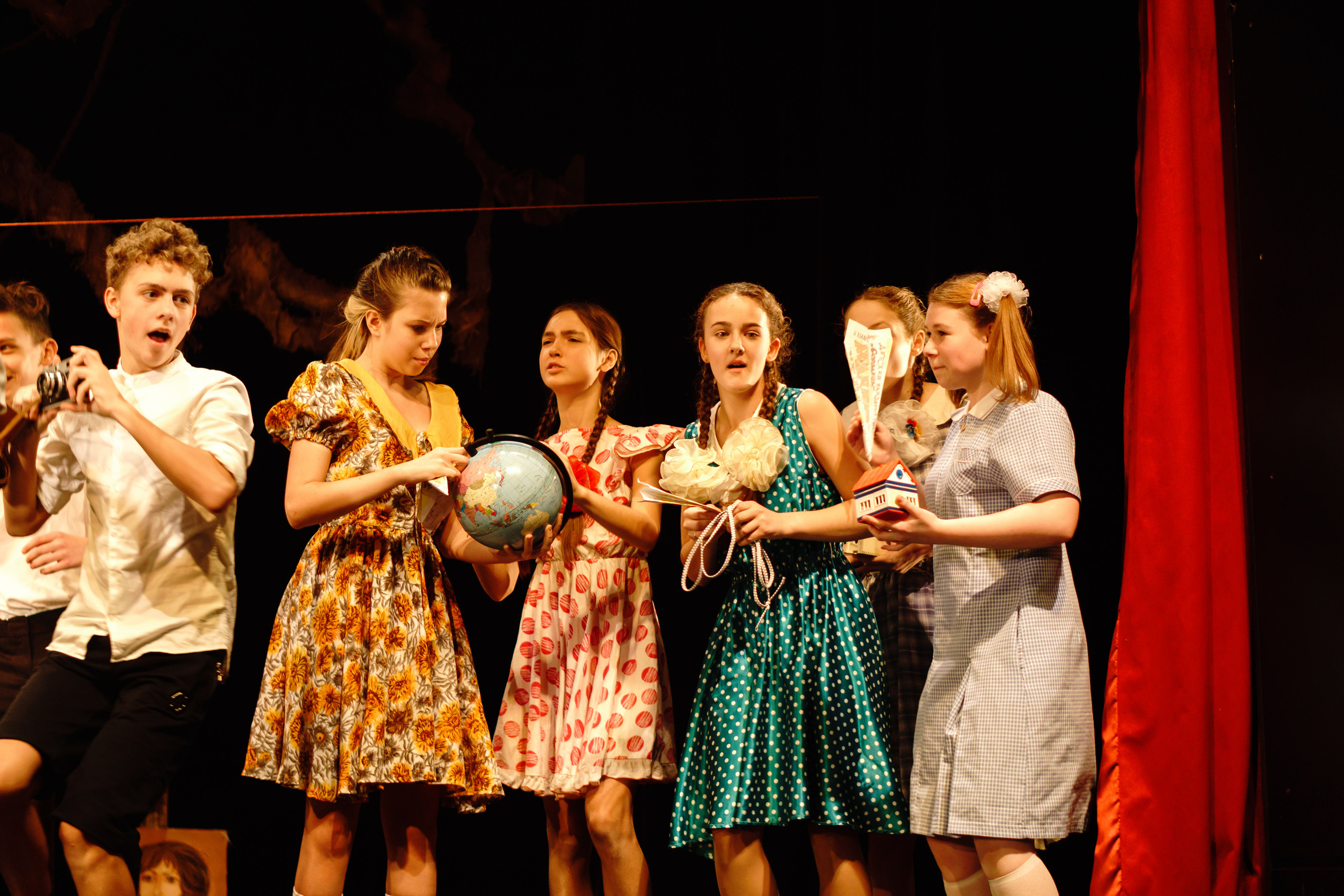 Театр «Сорванцы». Манюня. Фото • Відео • Аерозйомка • Контент для бізнесу