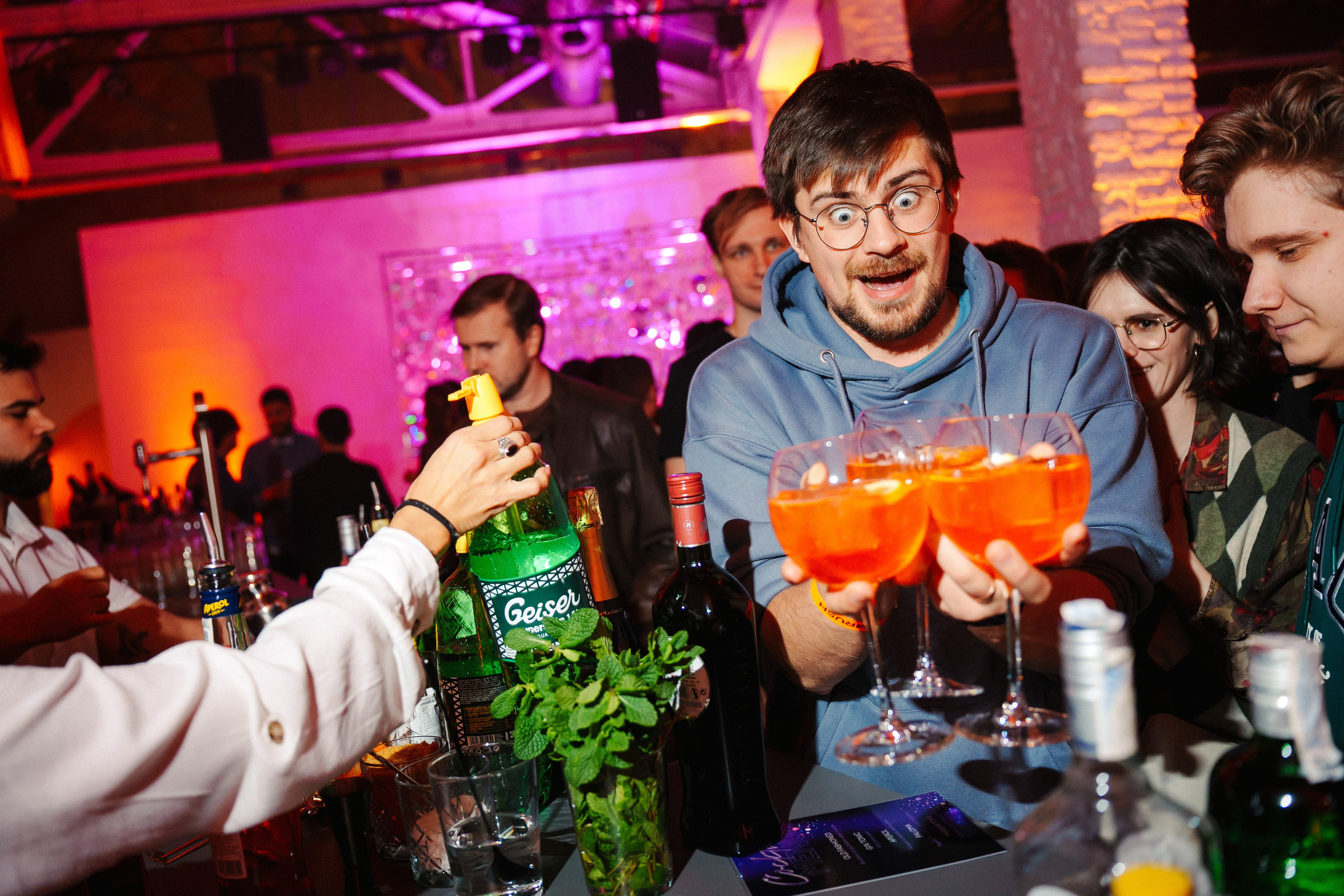 Barcelona — We shine together. Foto • Video • Produktion • Luftbildaufnahmen • Erstellung von Medien