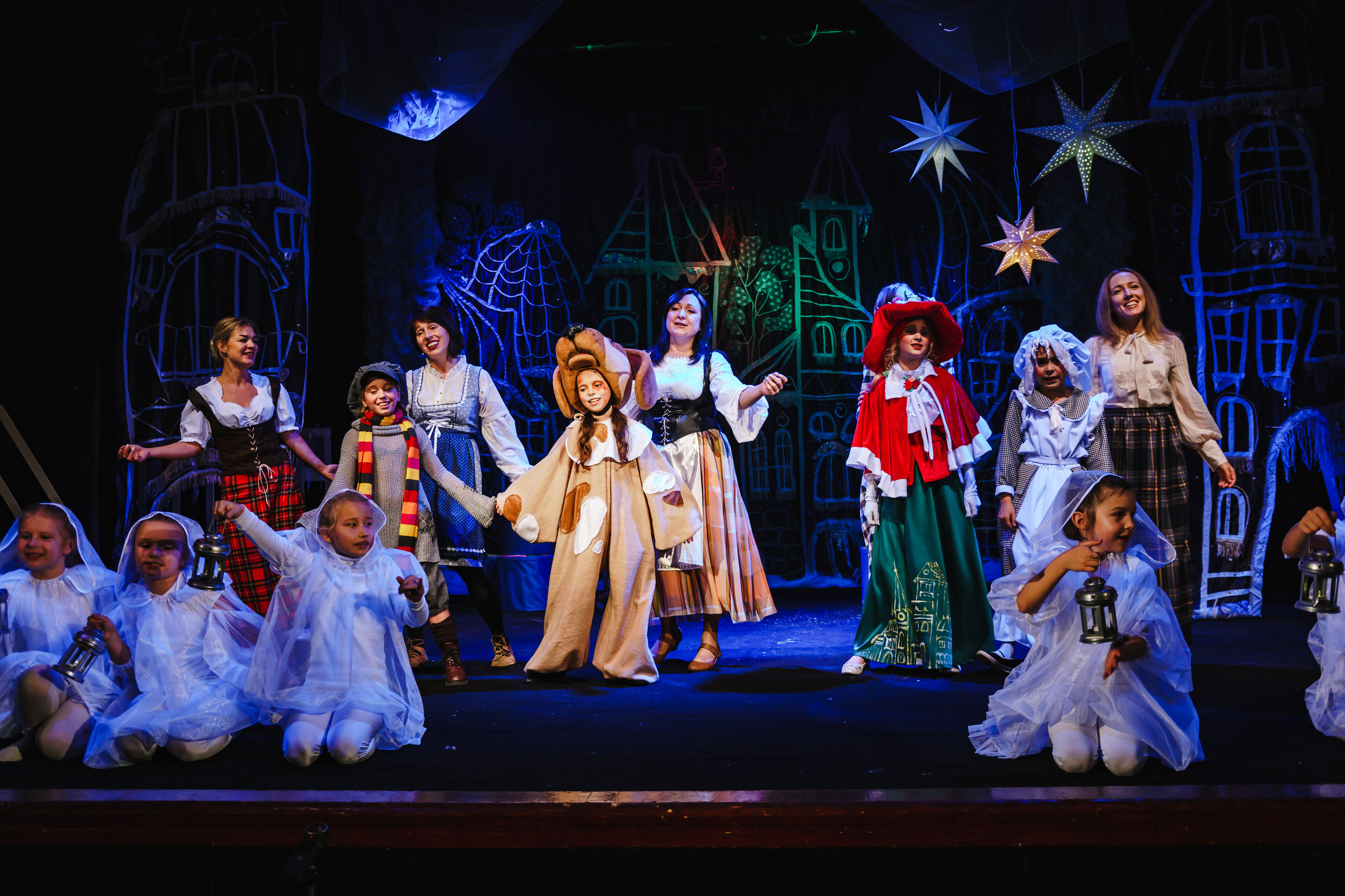 Театр «Сорванцы». Голубая стрела. Фото • Видео • Аэросъемка • Контент для бизнеса