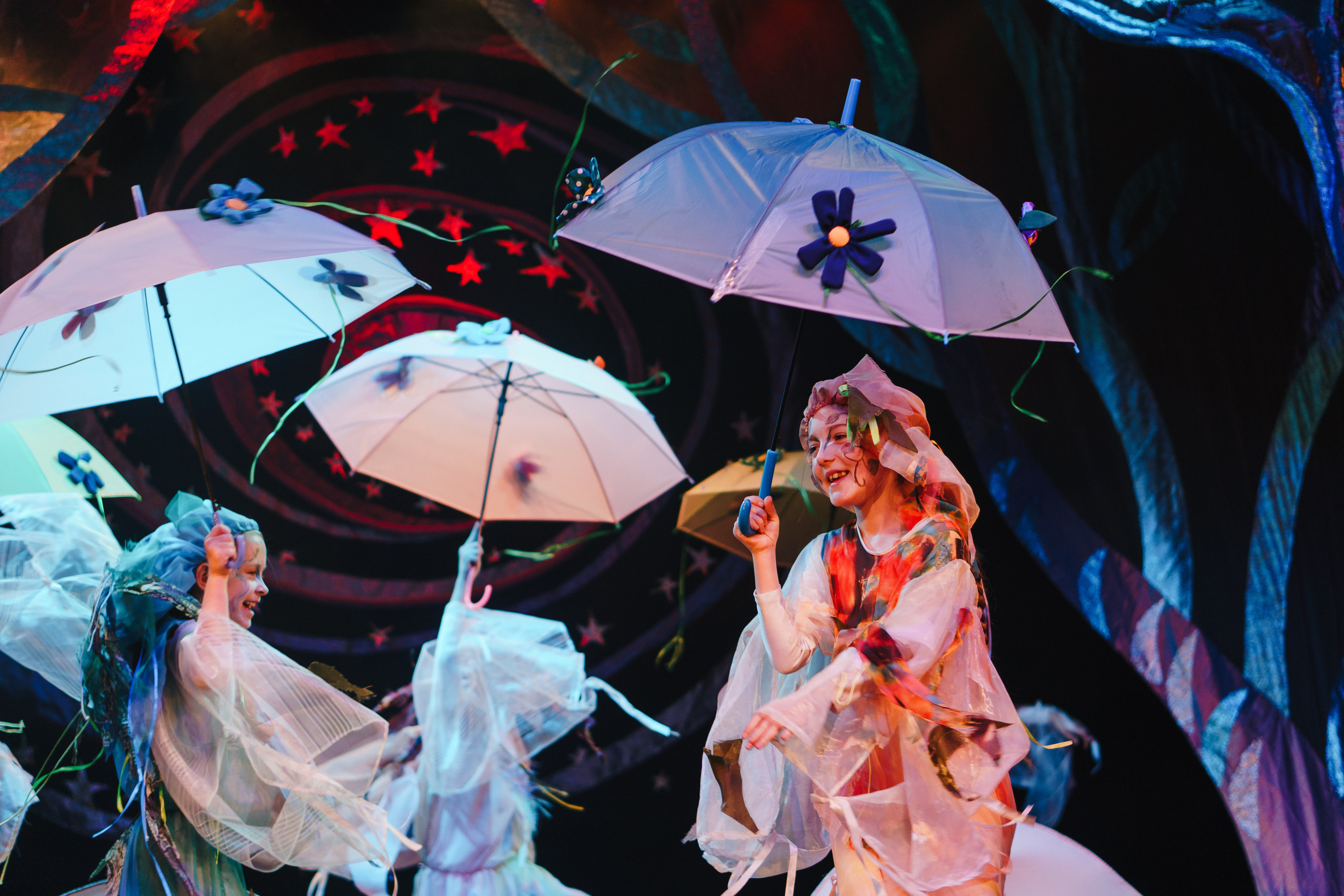 Театр «Сорванцы». Давайте никогда не расставаться. Фото • Відео • Аерозйомка • Контент для бізнесу