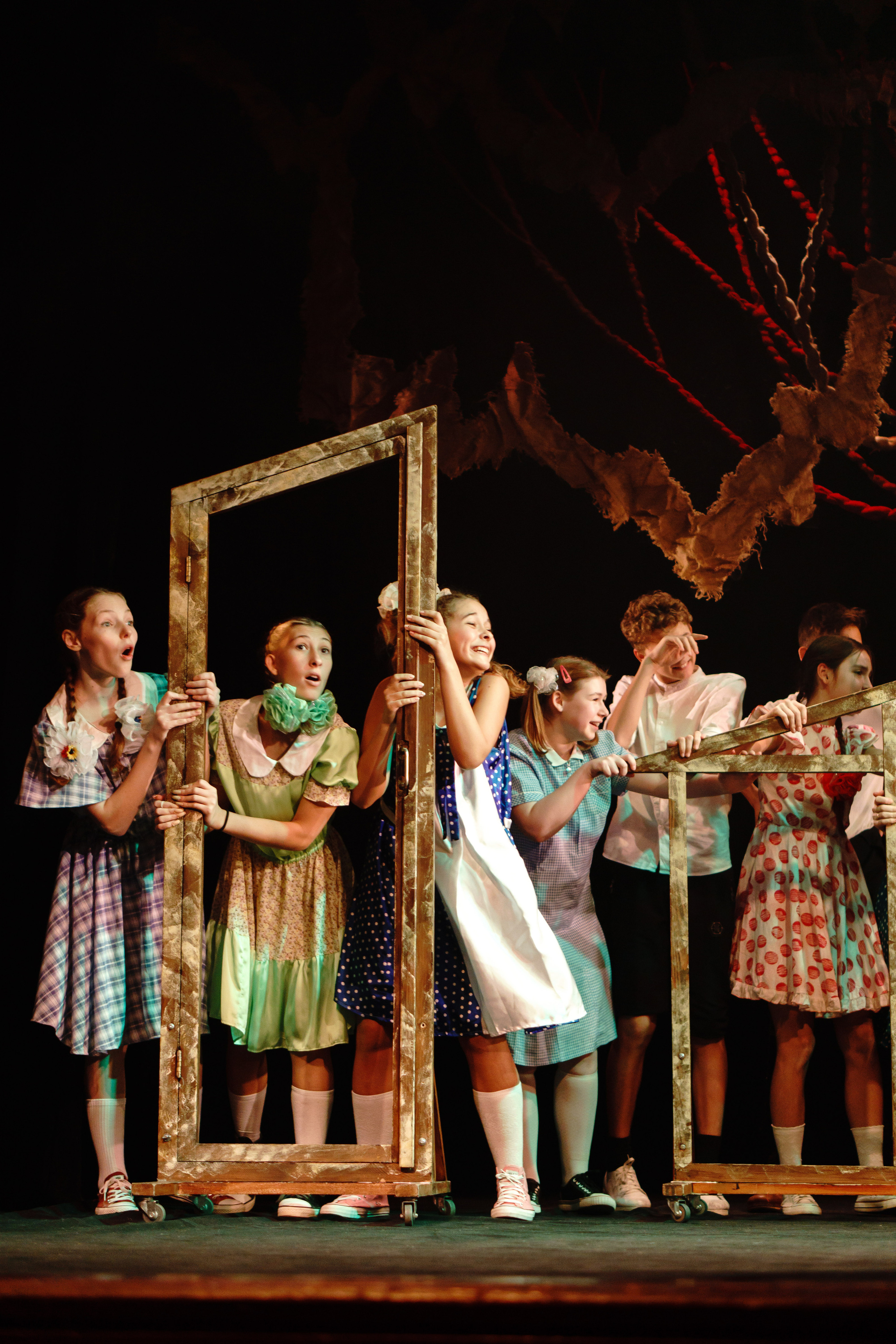 Театр «Сорванцы». Манюня. Фото • Відео • Аерозйомка • Контент для бізнесу