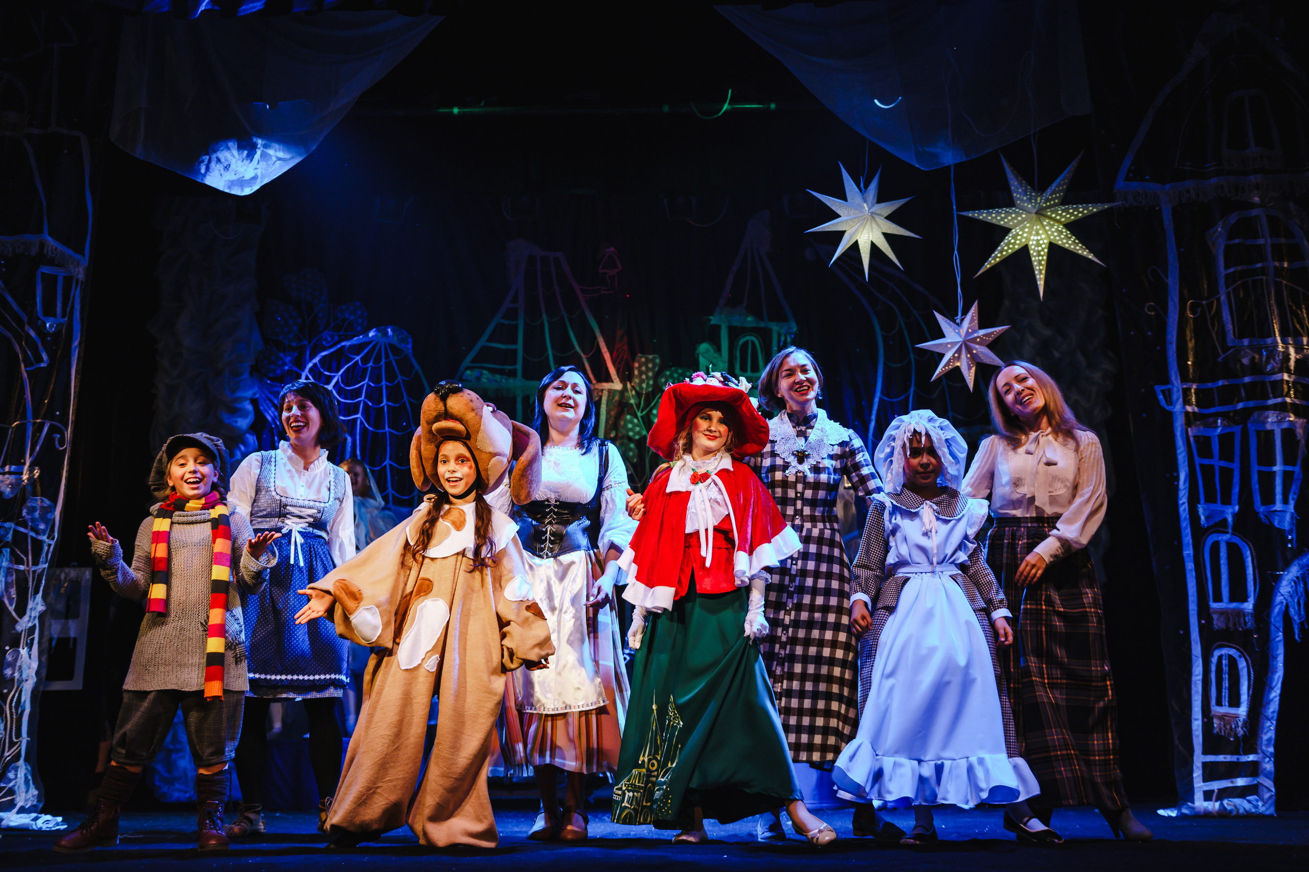 Театр «Сорванцы». Голубая стрела. Фото • Видео • Аэросъемка • Контент для бизнеса