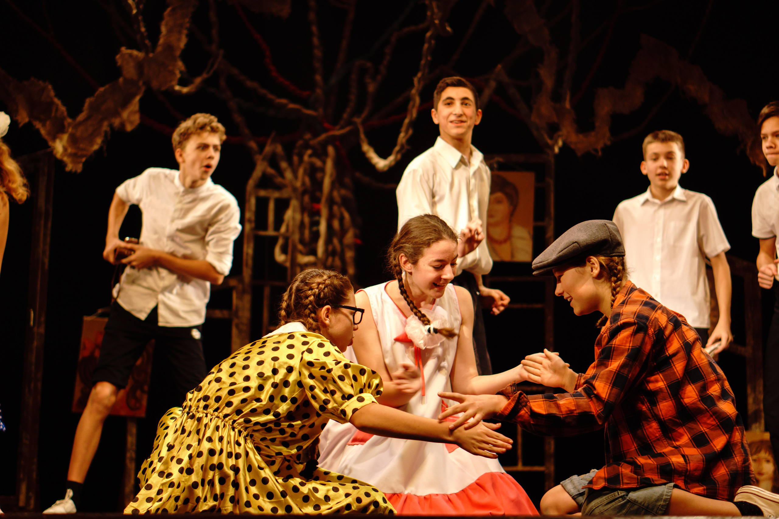 Театр «Сорванцы». Манюня. Фото • Відео • Аерозйомка • Контент для бізнесу