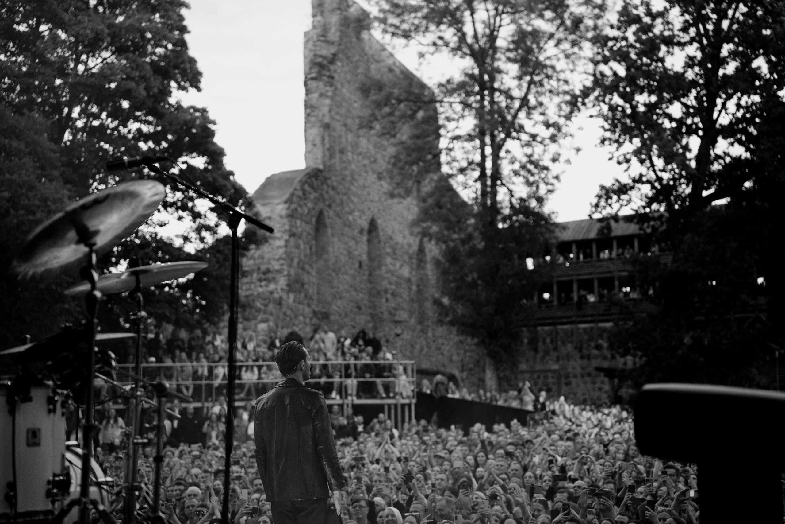 HURTS — Sigulda Medieval Castle. Фото • Відео • Аерозйомка • Контент для бізнесу