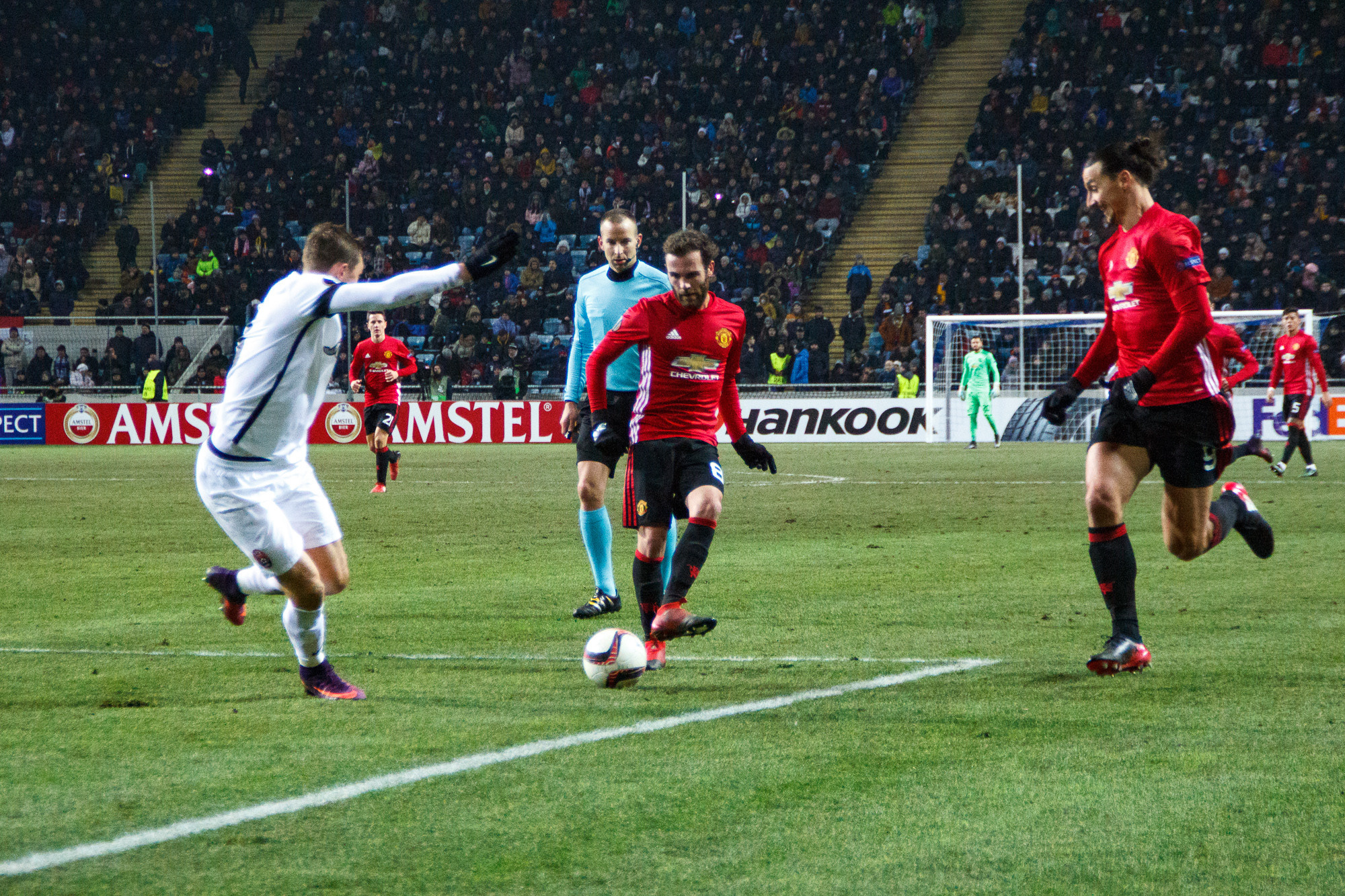 Заря Луганск — Манчестер Юнайтед. Фото • Відео • Аерозйомка • Контент для бізнесу