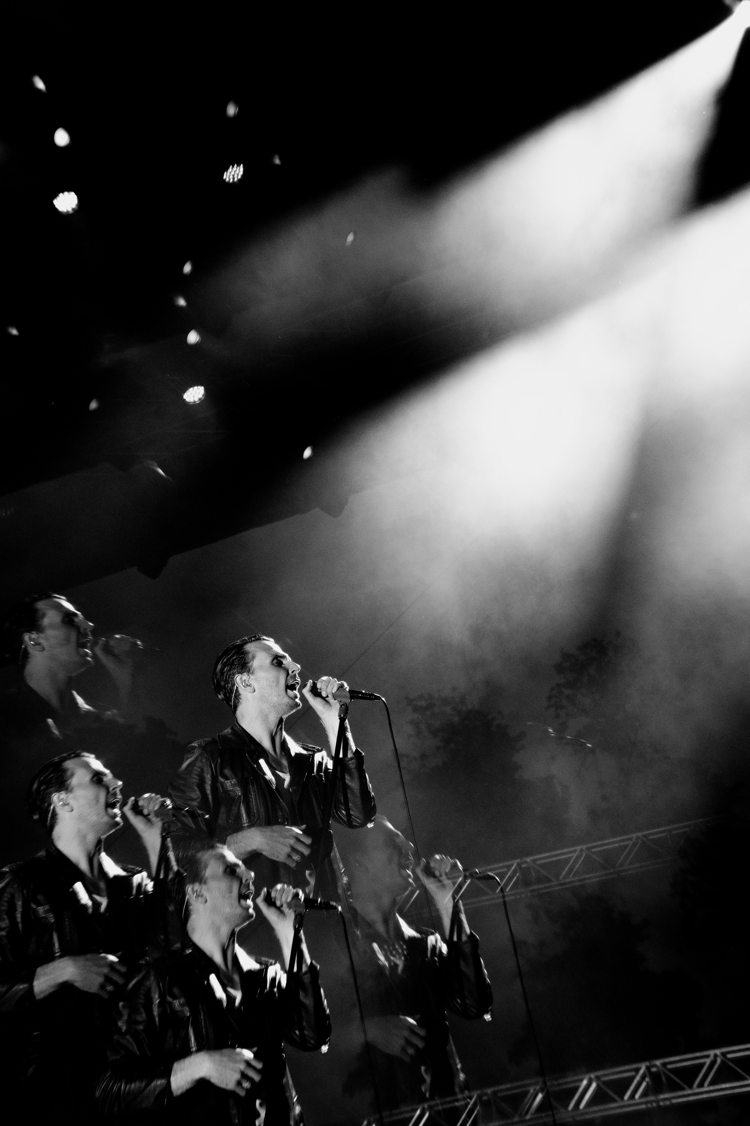 HURTS — Sigulda Medieval Castle. Фото • Відео • Аерозйомка • Контент для бізнесу