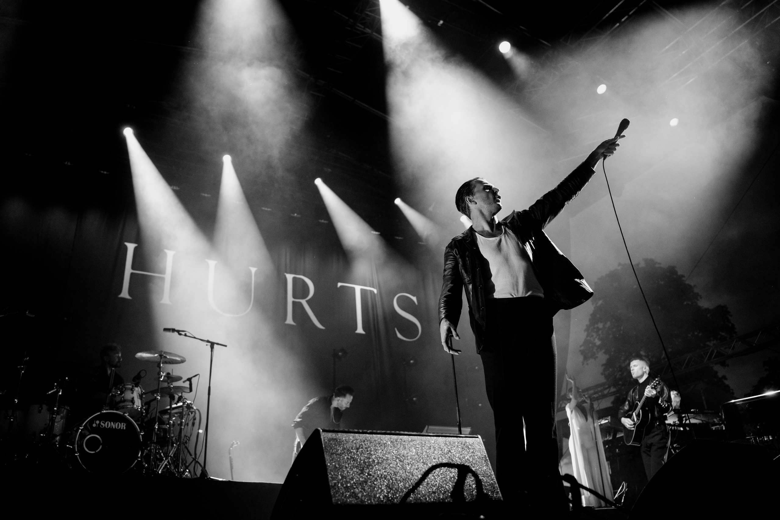 HURTS — Sigulda Medieval Castle. Фото • Відео • Аерозйомка • Контент для бізнесу