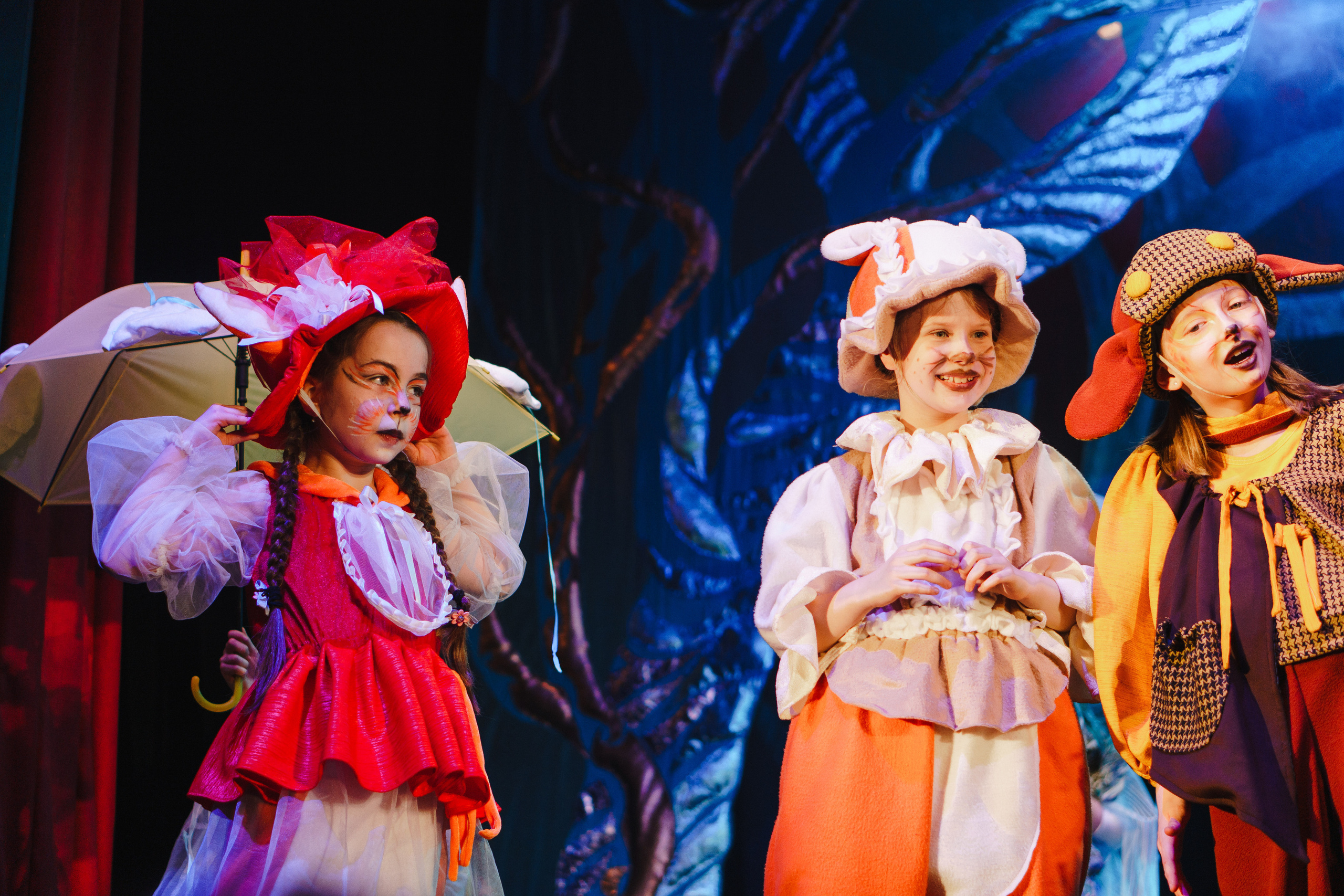 Театр «Сорванцы». Давайте никогда не расставаться. Фото • Відео • Аерозйомка • Контент для бізнесу