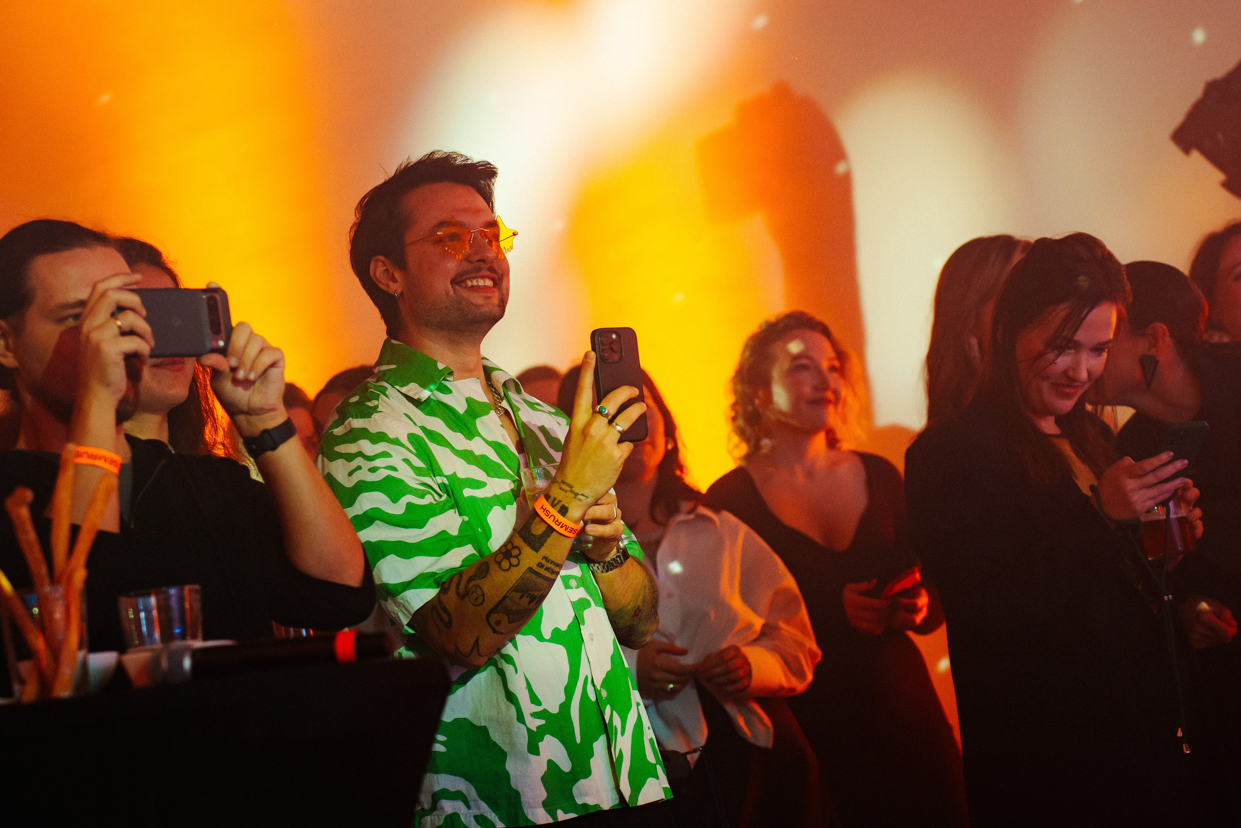 Barcelona — We shine together. Foto • Video • Produktion • Luftbildaufnahmen • Erstellung von Medien