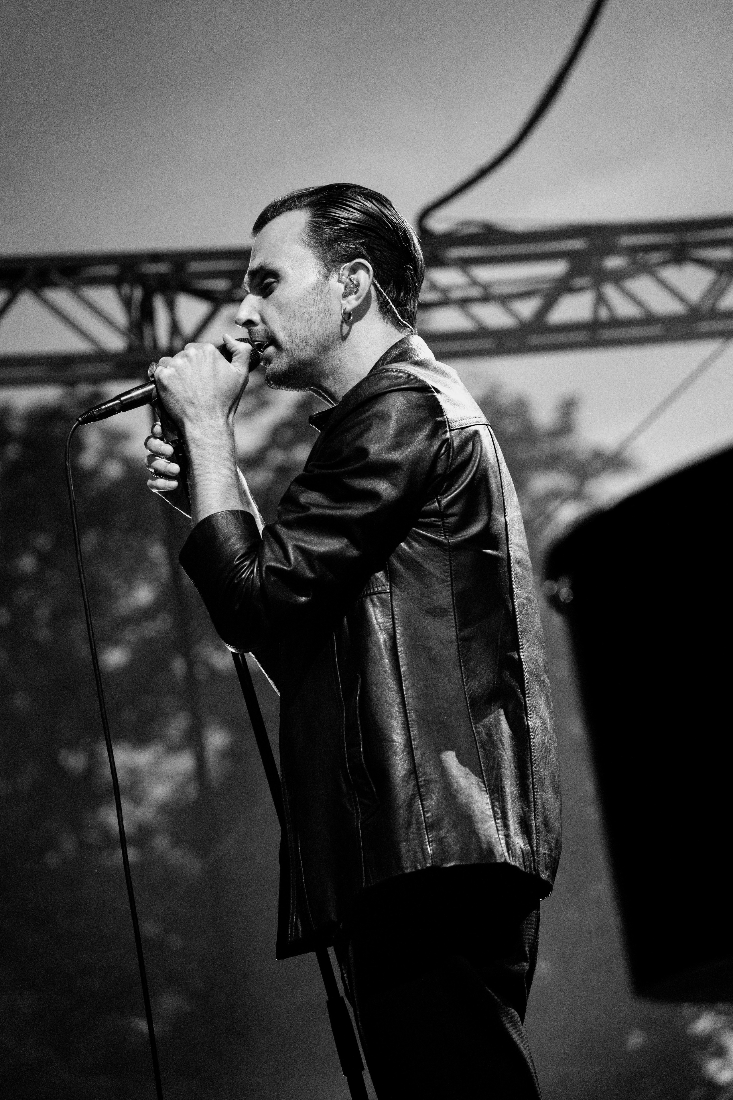 HURTS — Sigulda Medieval Castle. Фото • Відео • Аерозйомка • Контент для бізнесу