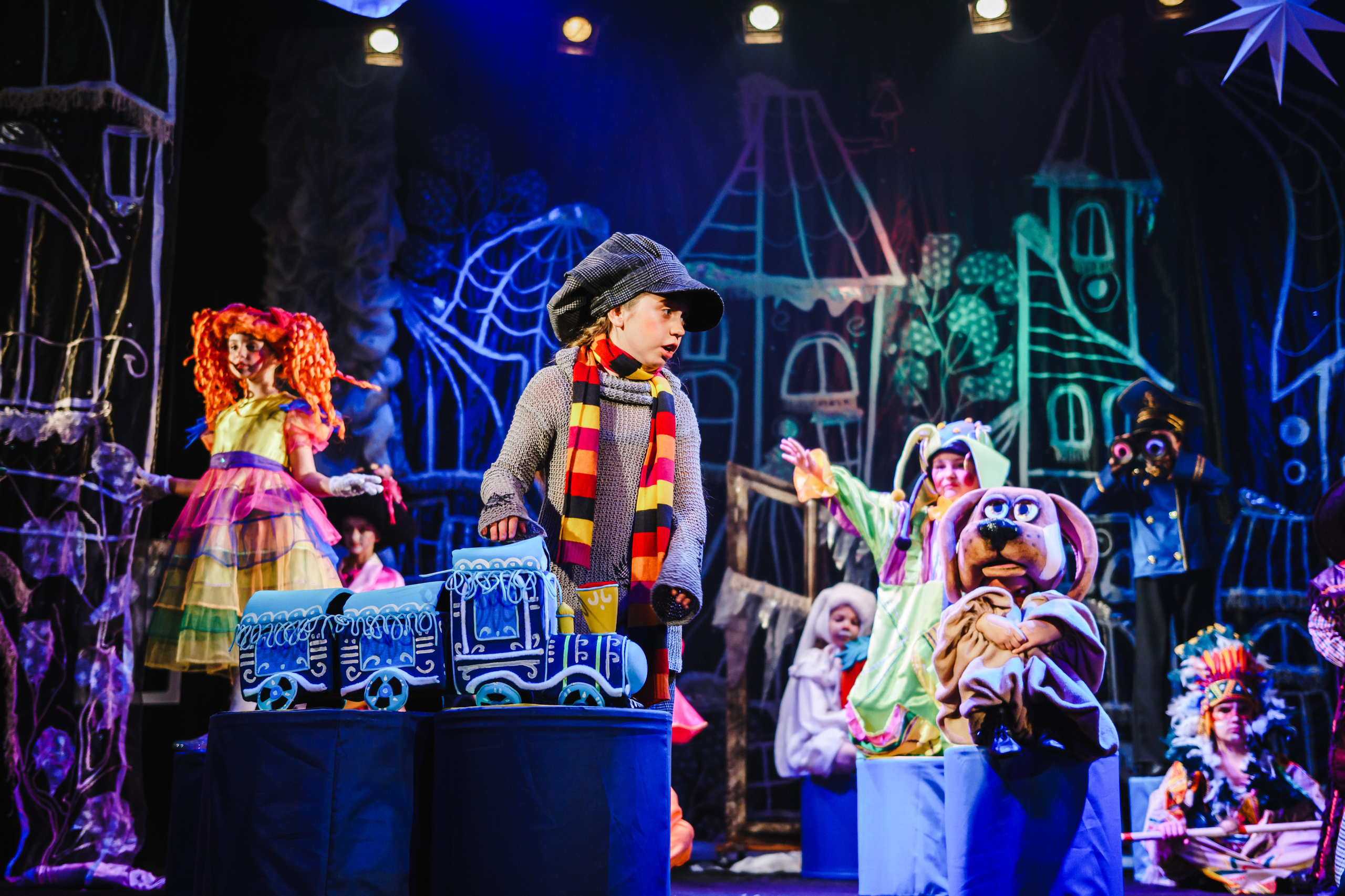 Театр «Сорванцы». Голубая стрела. Фото • Видео • Аэросъемка • Контент для бизнеса