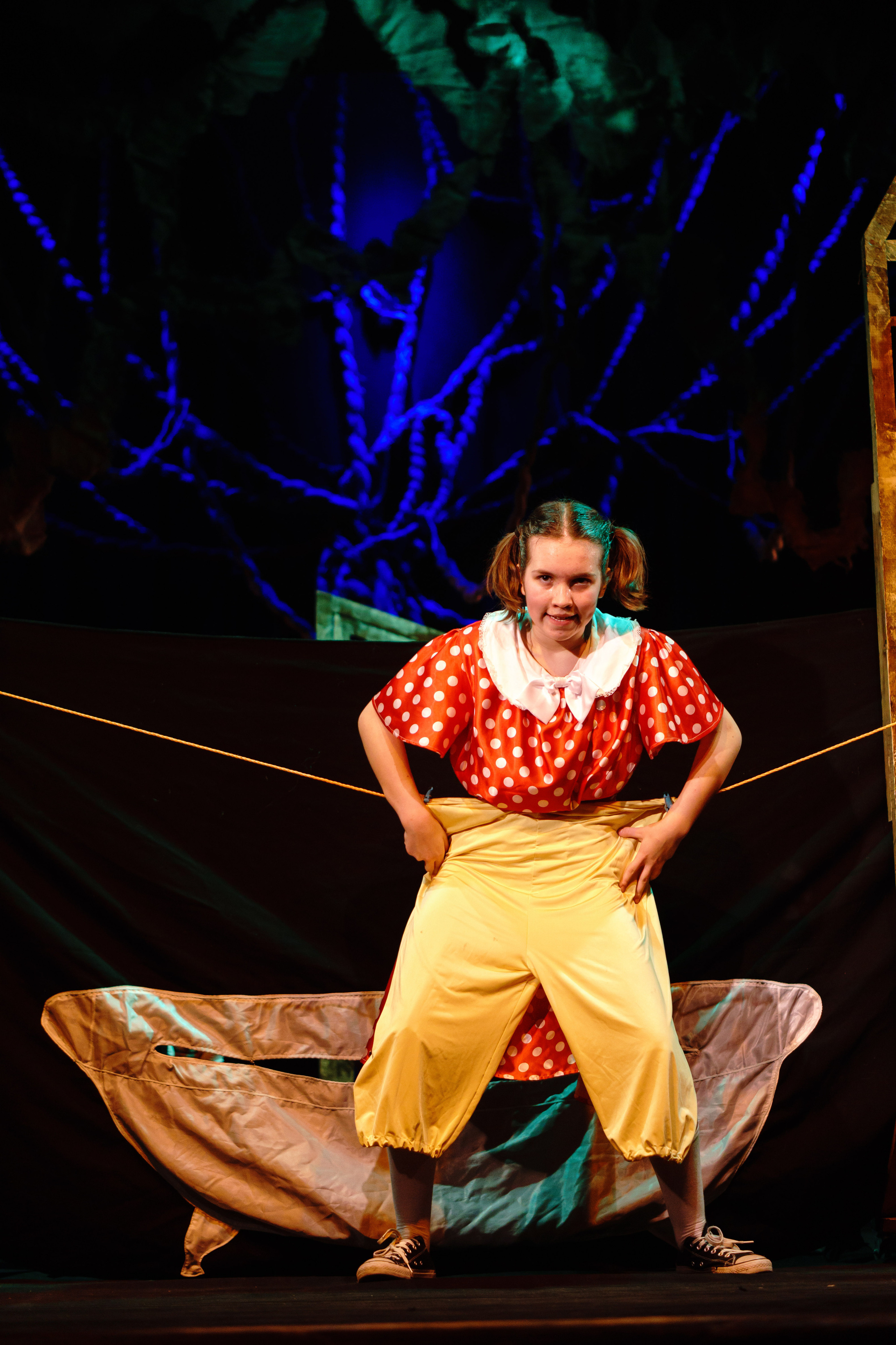 Театр «Сорванцы». Манюня. Фото • Відео • Аерозйомка • Контент для бізнесу