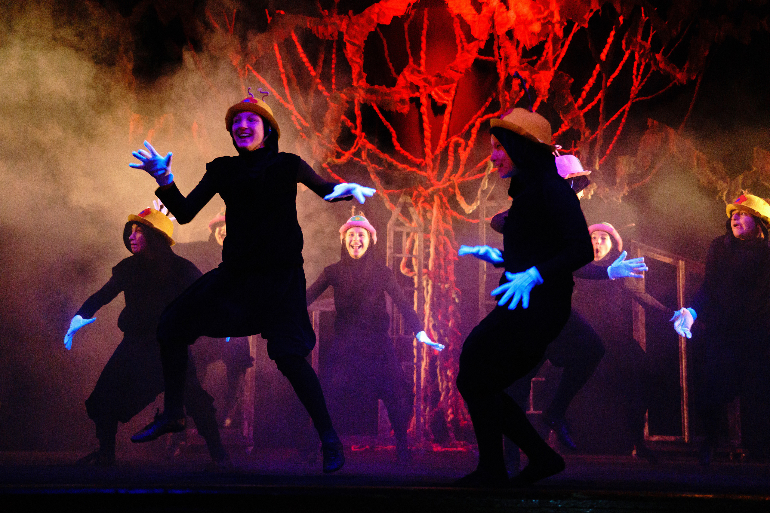 Театр «Сорванцы». Манюня. Фото • Відео • Аерозйомка • Контент для бізнесу