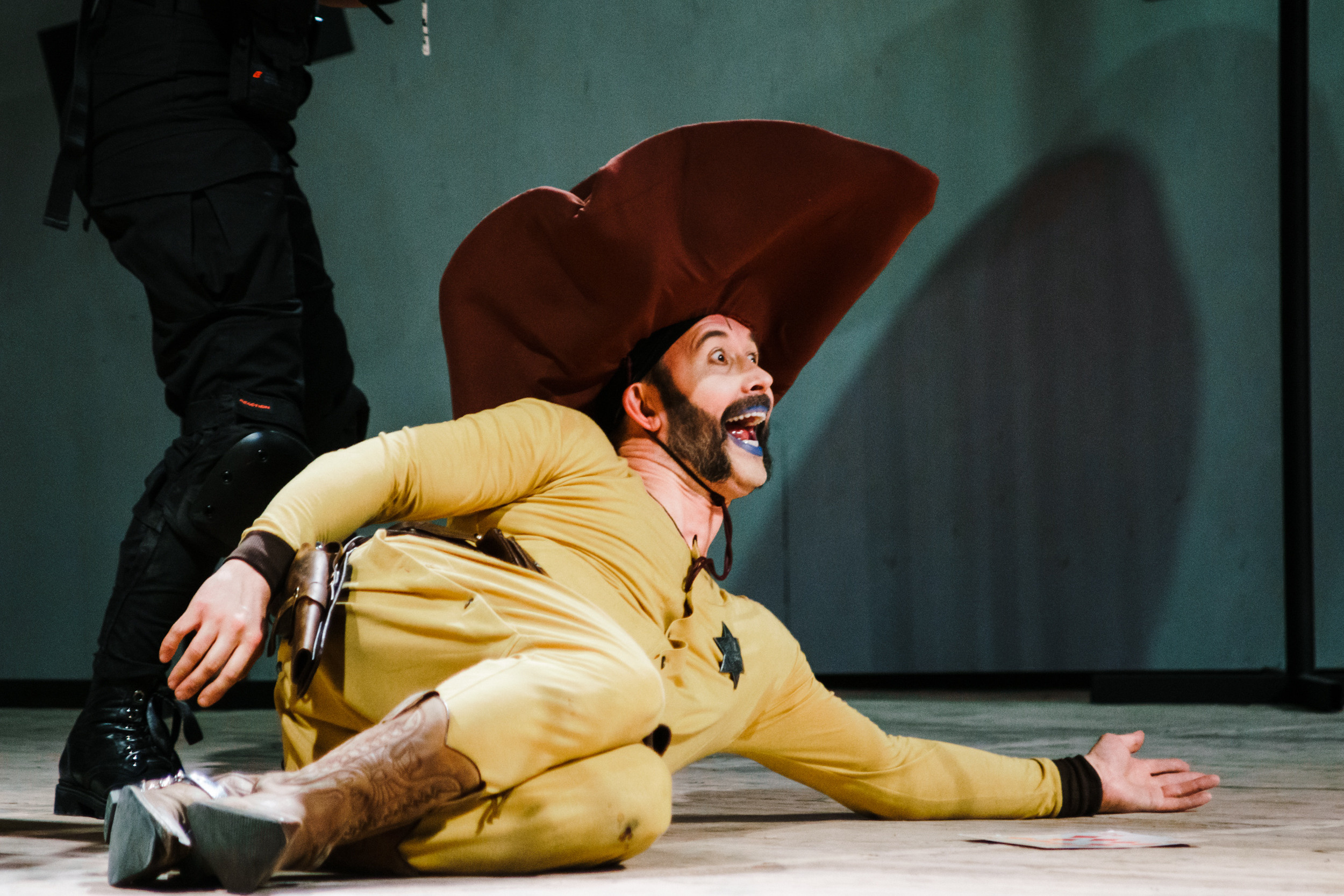 Театр «Прекрасные Цветы». Alice in Wonderland. Фото • Відео • Аерозйомка • Контент для бізнесу