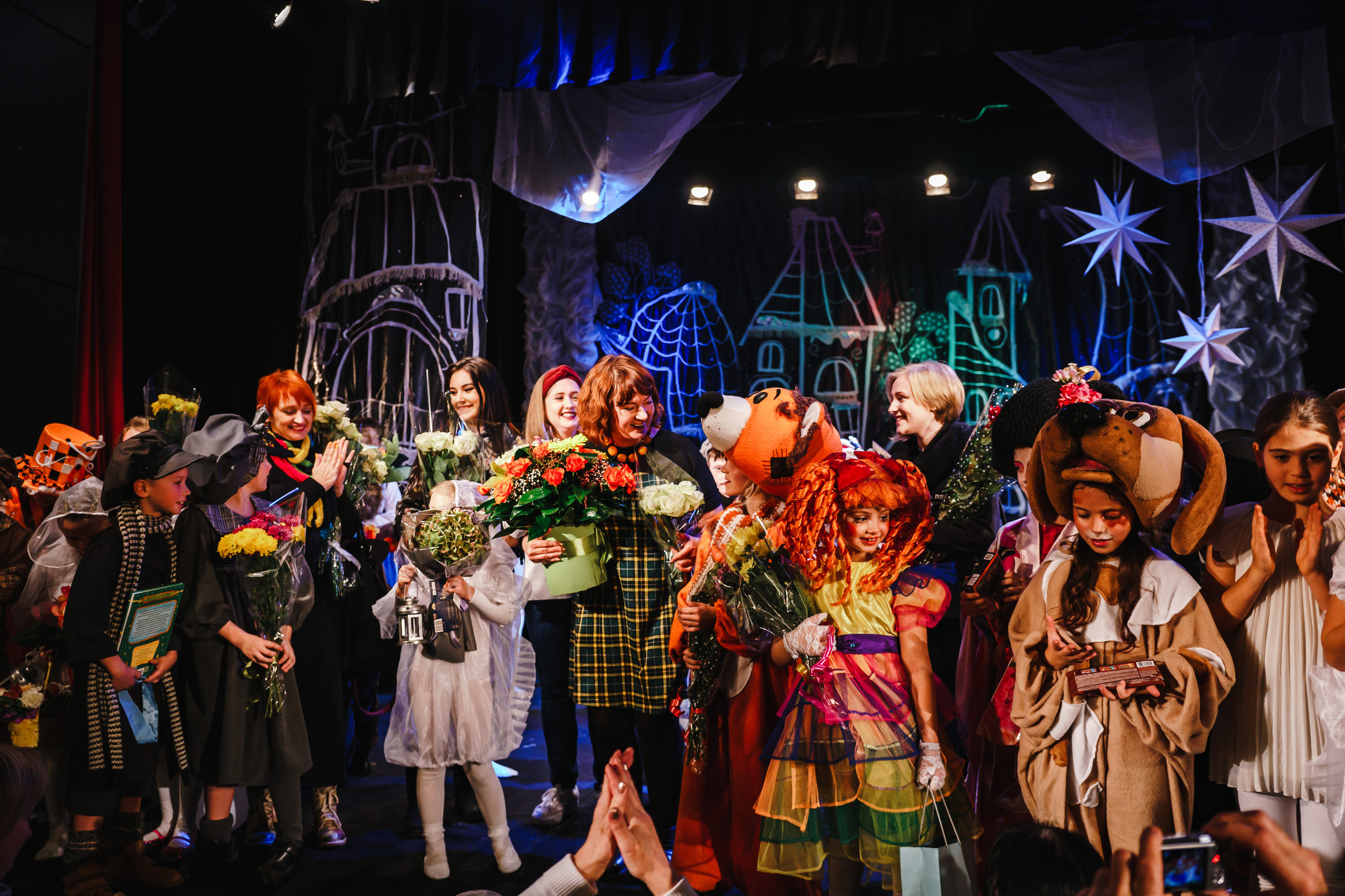 Театр «Сорванцы». Голубая стрела. Фото • Видео • Аэросъемка • Контент для бизнеса