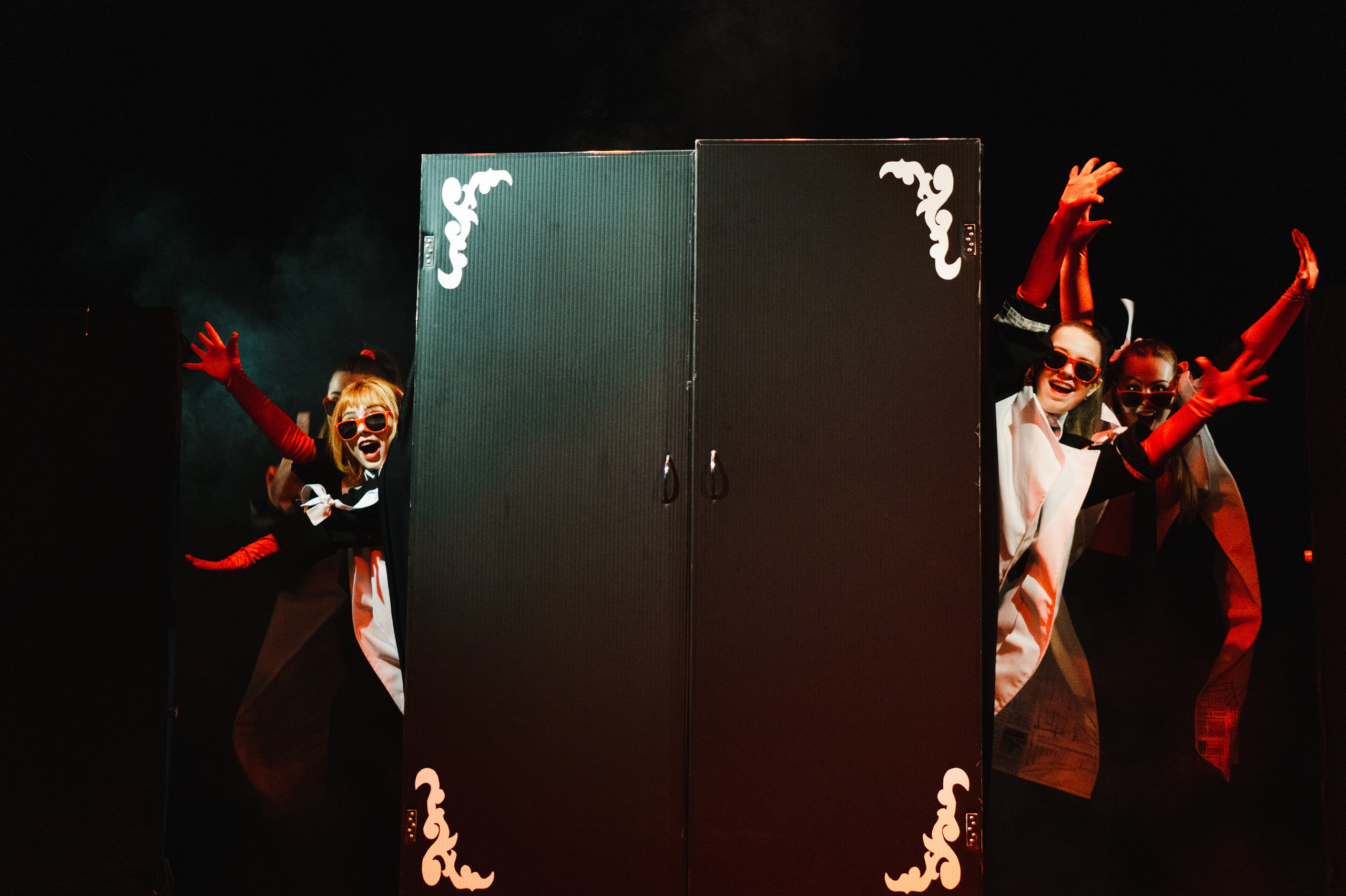 Театр «Сорванцы». Три плюс Кот. Премьера. Фото • Видео • Аэросъемка • Контент для бизнеса