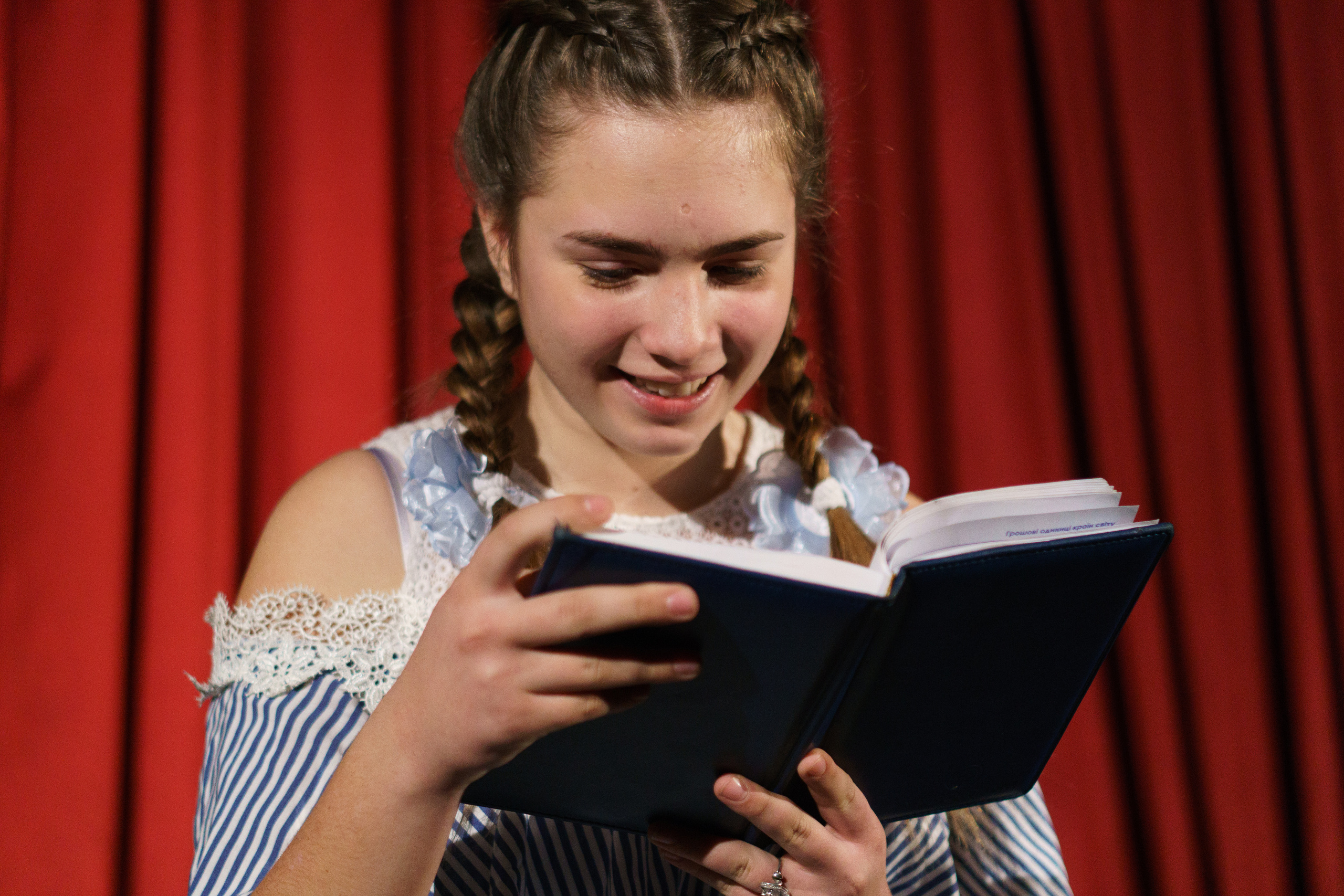 Театр «Сорванцы». Волшебник Изумрудного города. Фото • Видео • Аэросъемка • Контент для бизнеса