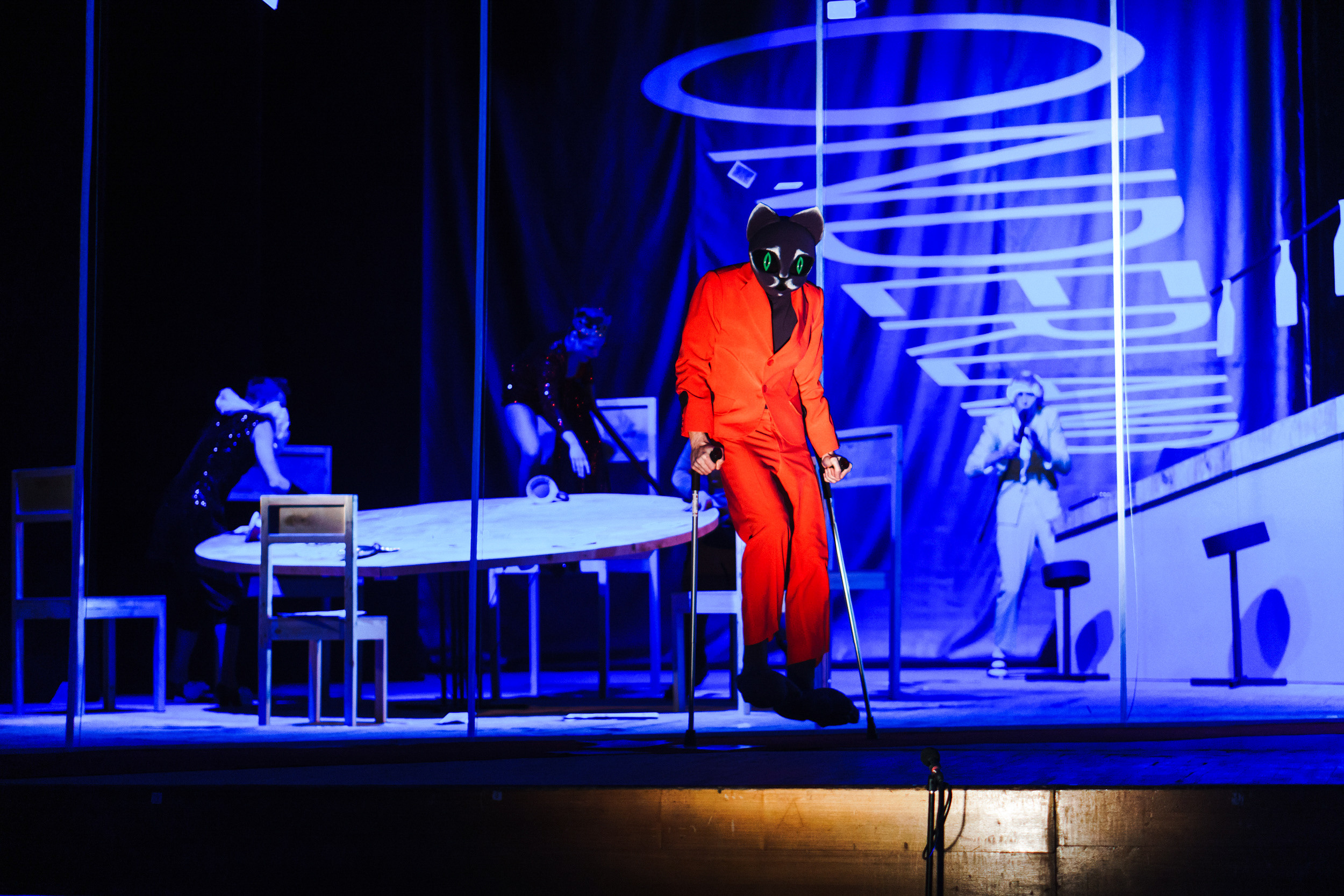 Театр «Прекрасные Цветы». Alice in Wonderland. Фото • Відео • Аерозйомка • Контент для бізнесу