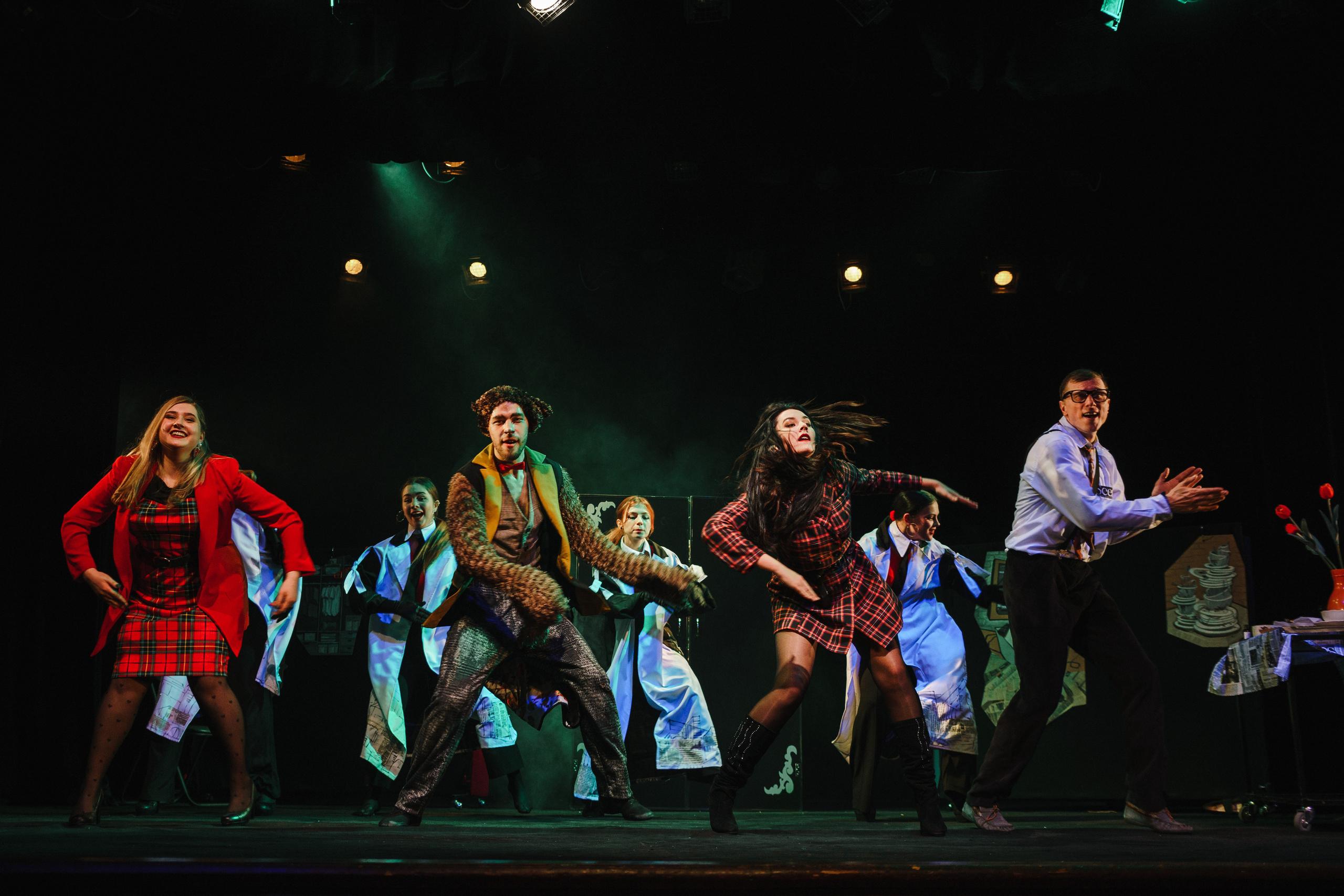 Театр «Сорванцы». Три плюс Кот. Фото • Видео • Аэросъемка • Контент для бизнеса