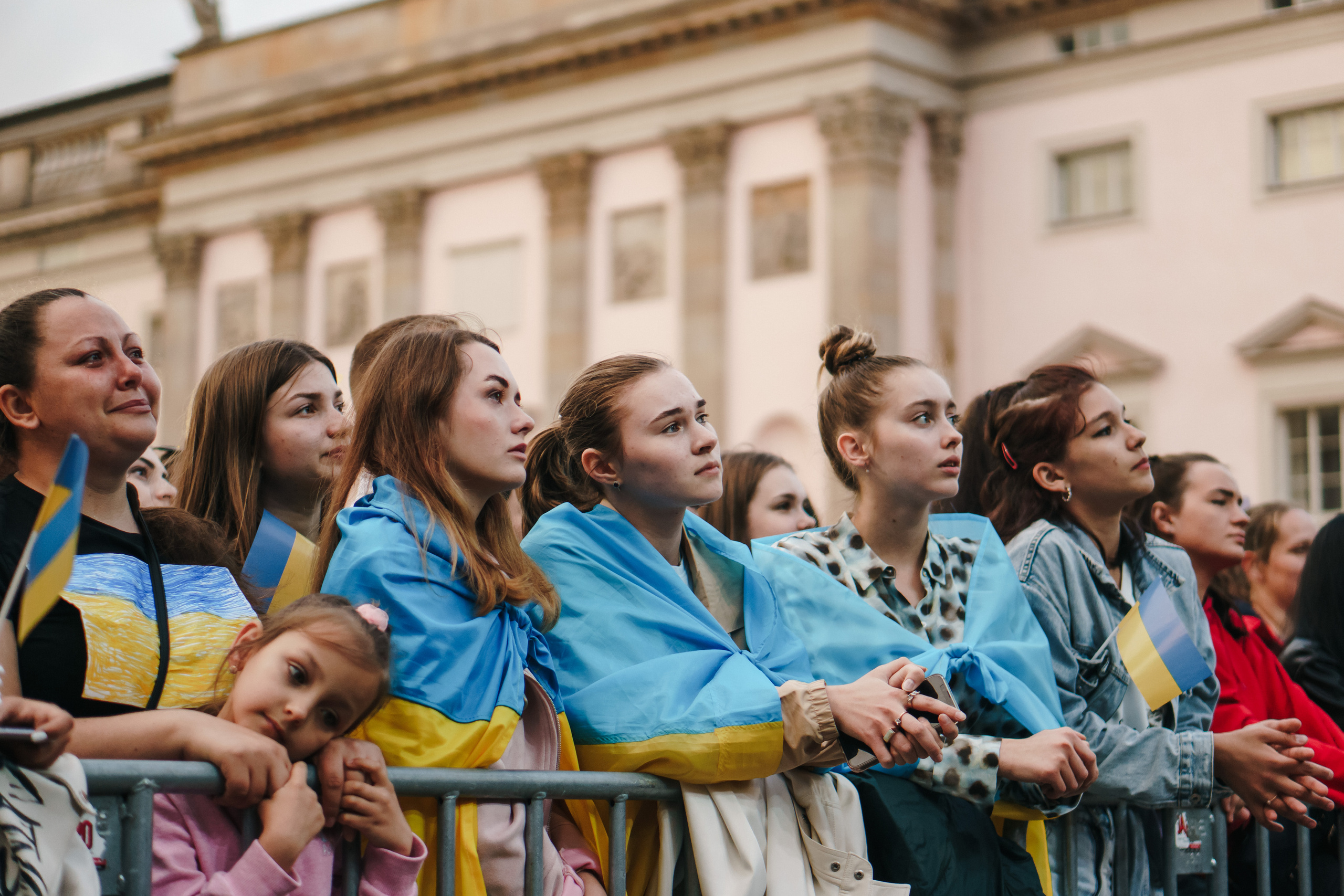 Life Will Win. Berlin. Photo • Video • Production • Aerial • Media Creation