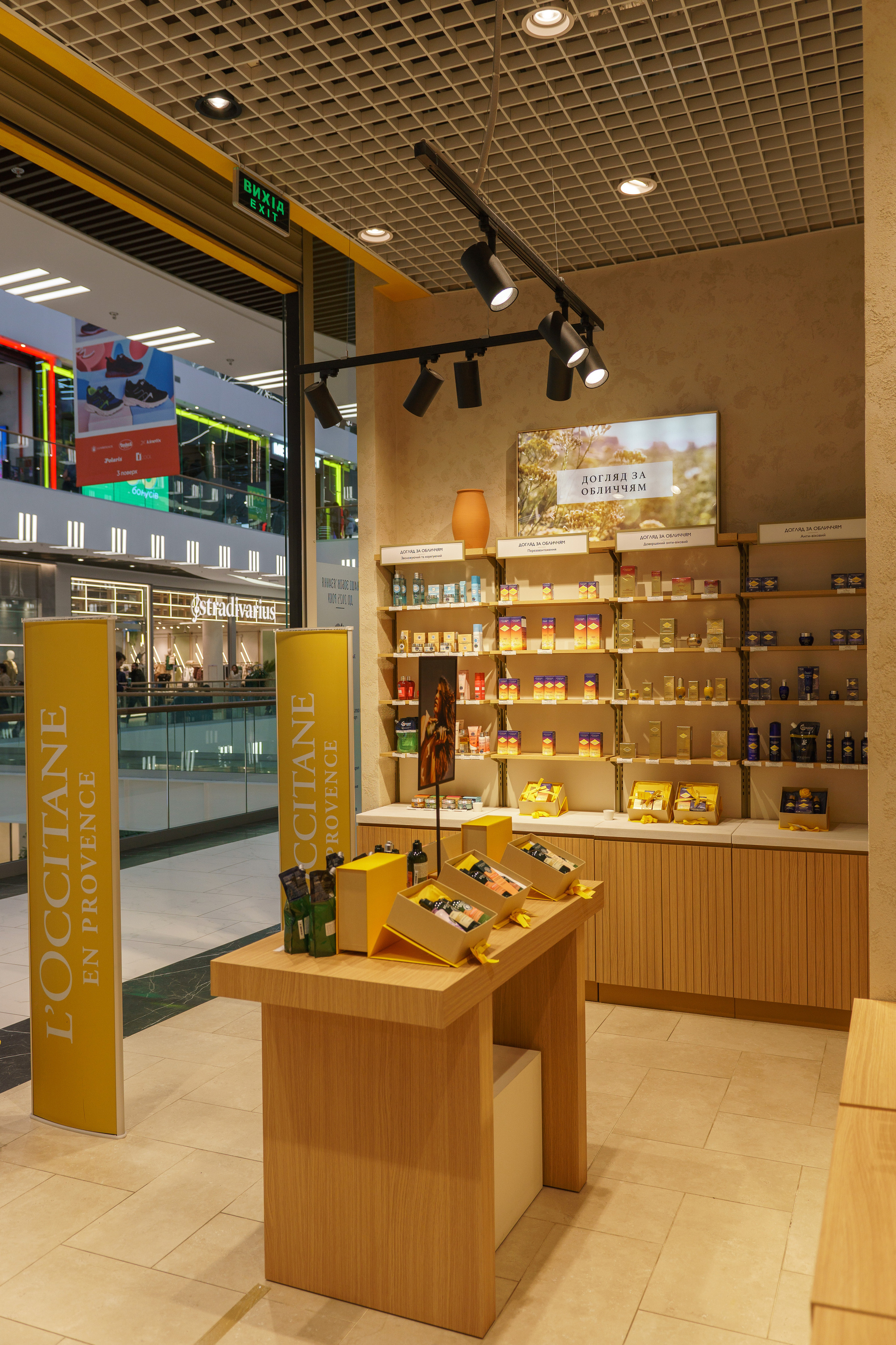 L'Occitane. Foto • Video • Produktion • Luftbildaufnahmen • Erstellung von Medien