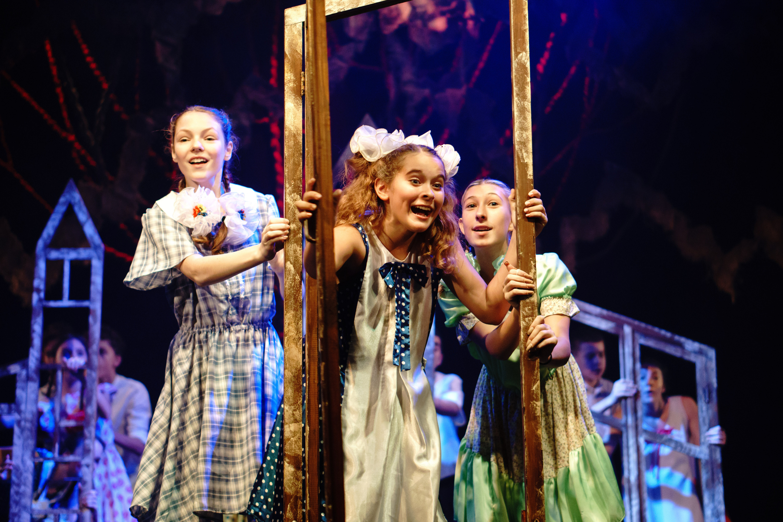 Театр «Сорванцы». Манюня. Фото • Відео • Аерозйомка • Контент для бізнесу