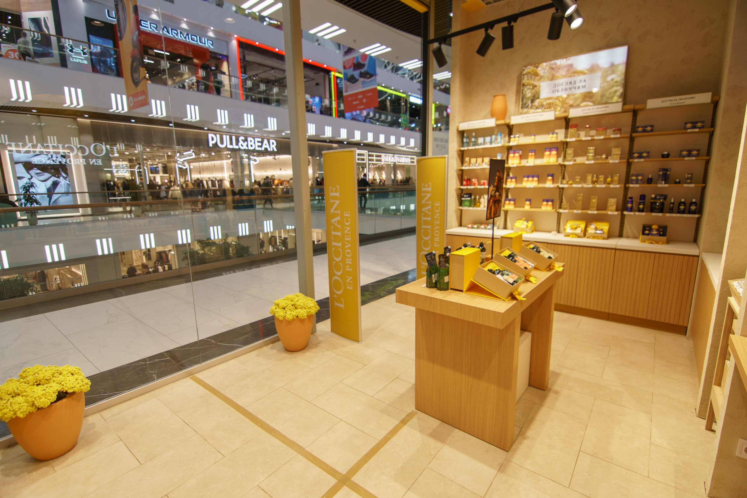 L'Occitane. Foto • Video • Produktion • Luftbildaufnahmen • Erstellung von Medien