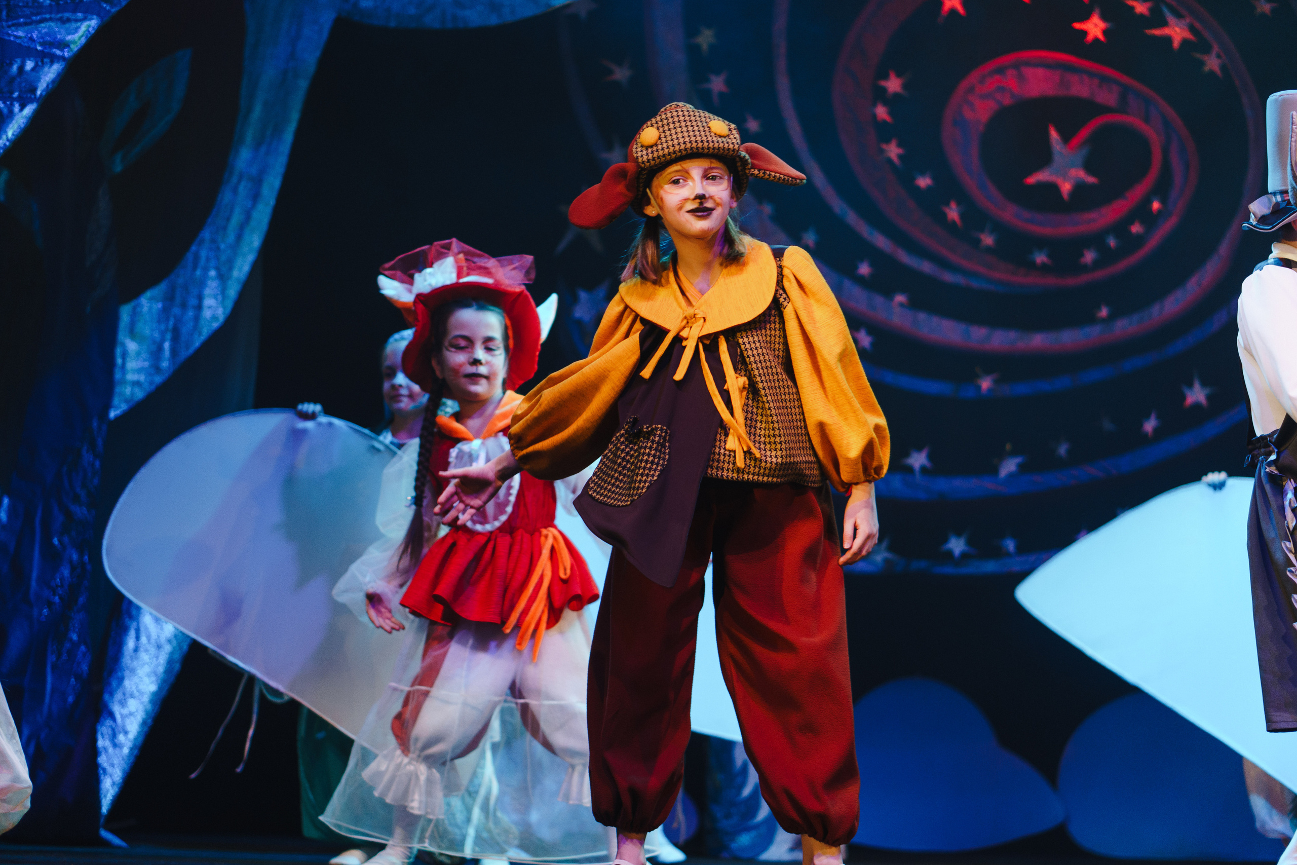 Театр «Сорванцы». Давайте никогда не расставаться. Фото • Відео • Аерозйомка • Контент для бізнесу