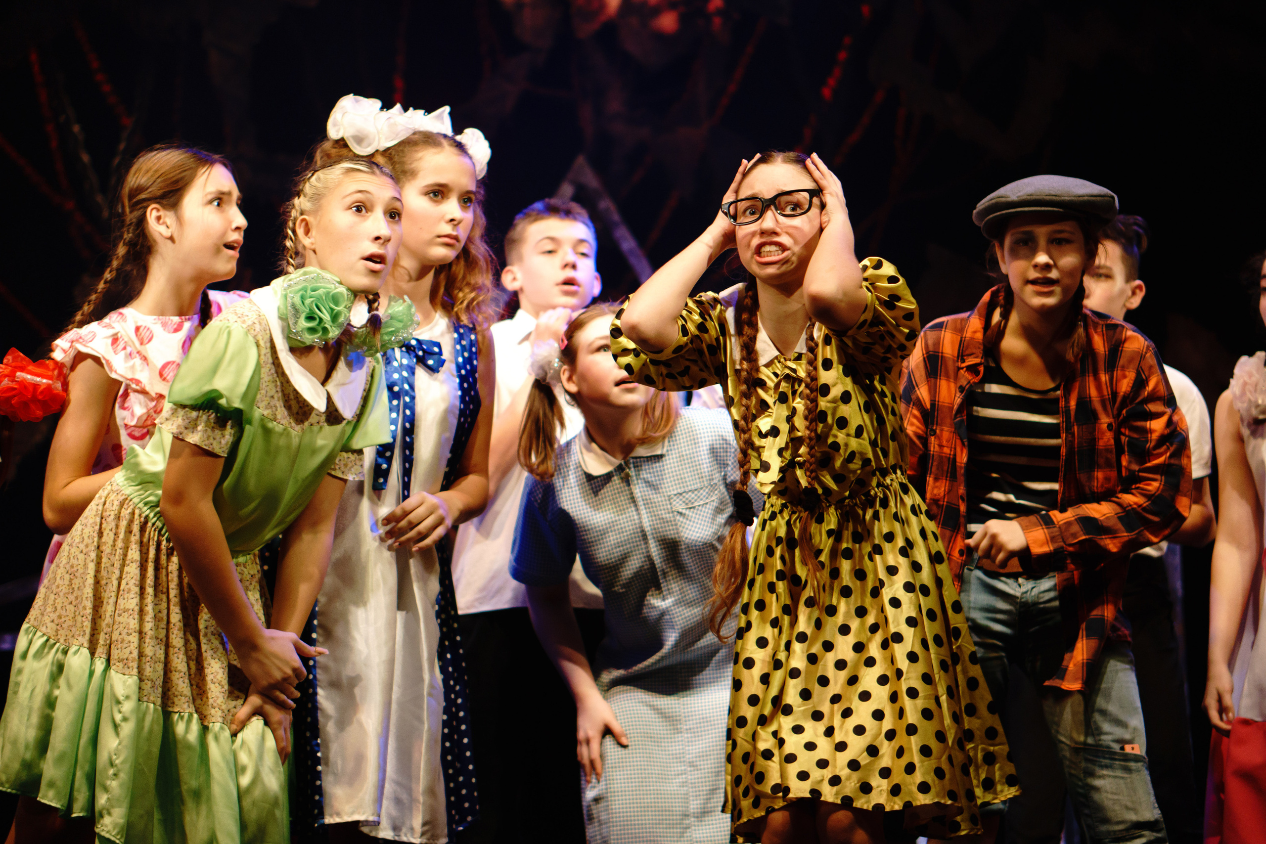 Театр «Сорванцы». Манюня. Фото • Відео • Аерозйомка • Контент для бізнесу