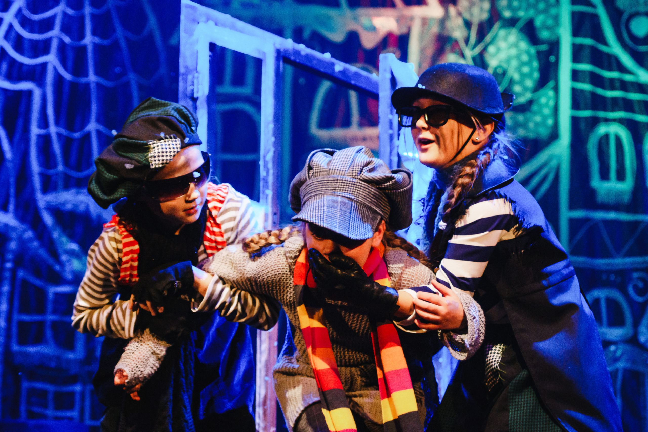 Театр «Сорванцы». Голубая стрела. Фото • Видео • Аэросъемка • Контент для бизнеса