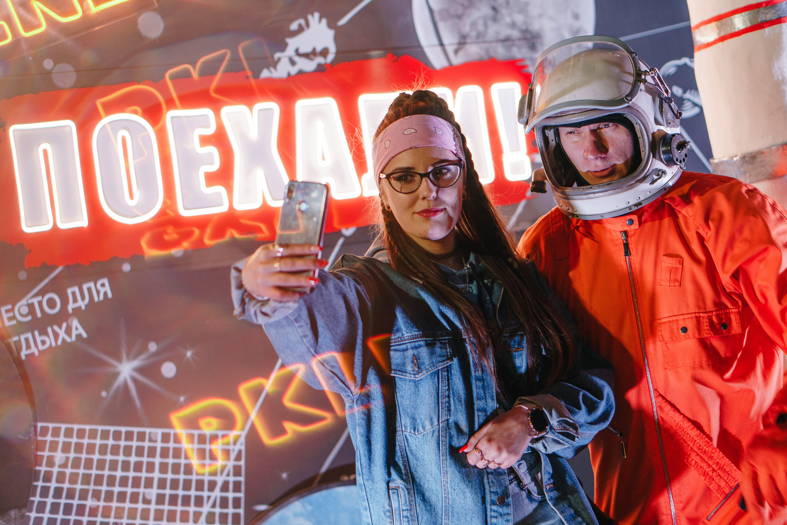 Фестиваль Поколение 90-х. День 2. Foto • Video • Produktion • Luftbildaufnahmen • Erstellung von Medien