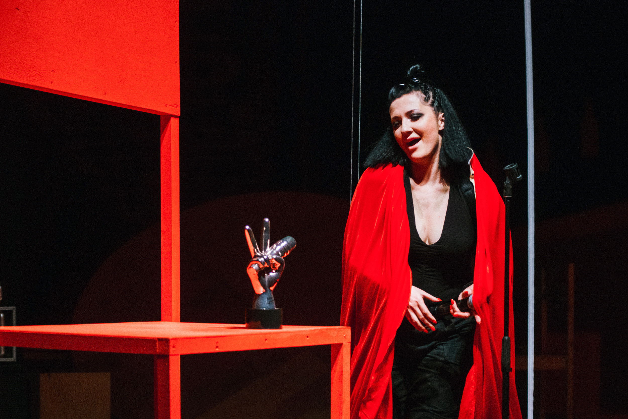 Театр «Прекрасные Цветы». Alice in Wonderland. Фото • Відео • Аерозйомка • Контент для бізнесу