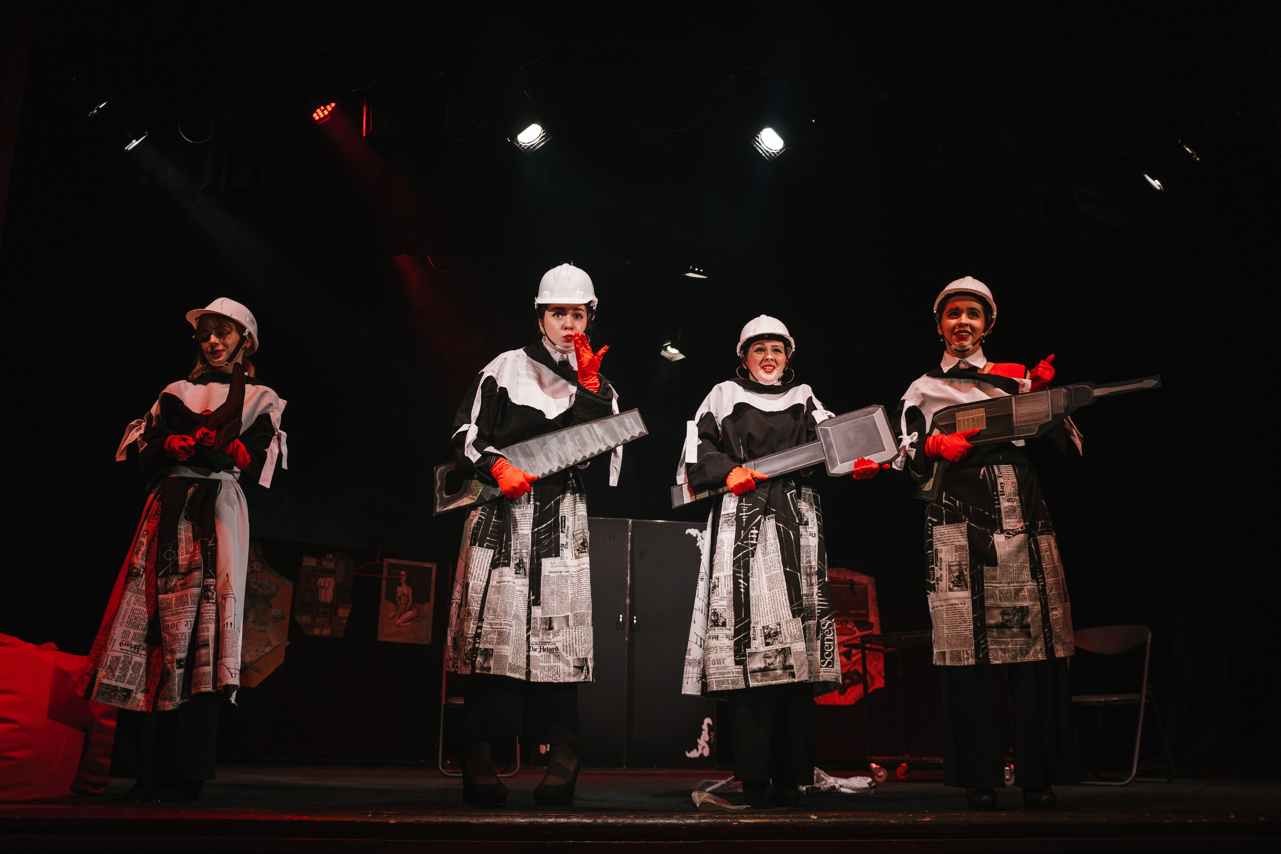 Театр «Сорванцы». Три плюс Кот. Фото • Видео • Аэросъемка • Контент для бизнеса