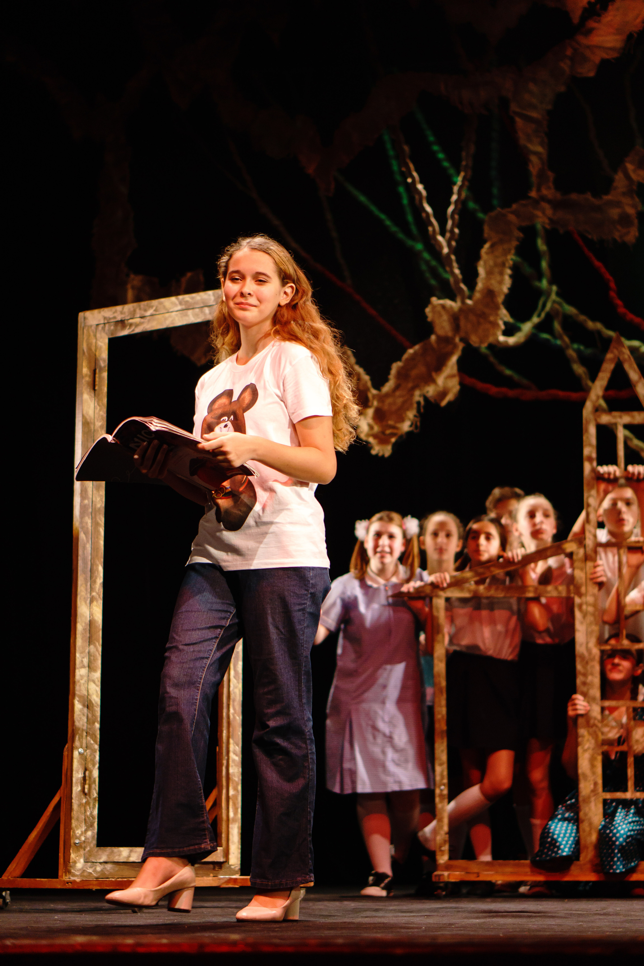 Театр «Сорванцы». Манюня. Фото • Відео • Аерозйомка • Контент для бізнесу