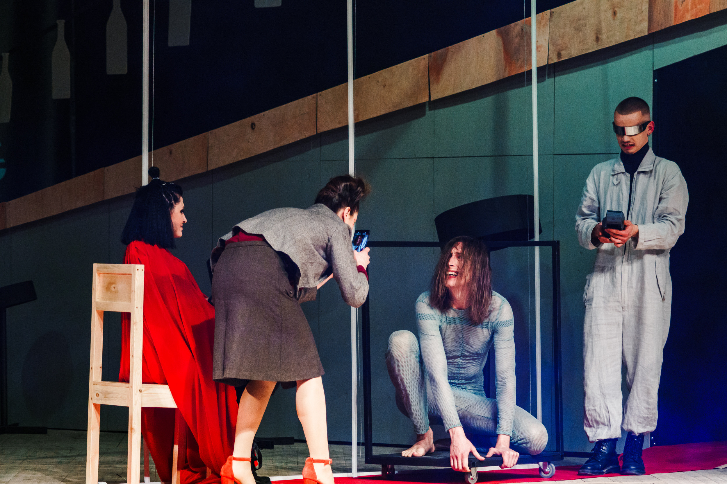 Театр «Прекрасные Цветы». Alice in Wonderland. Фото • Відео • Аерозйомка • Контент для бізнесу