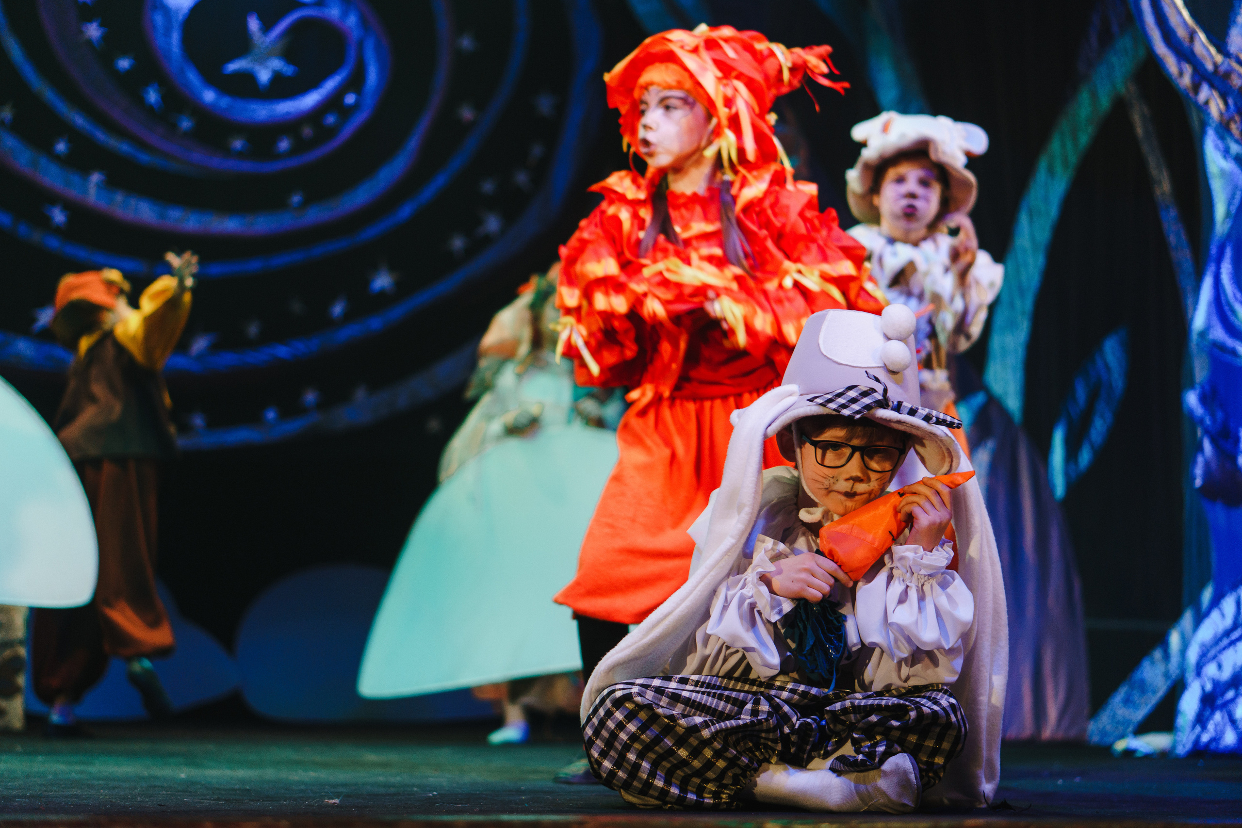 Театр «Сорванцы». Давайте никогда не расставаться. Фото • Відео • Аерозйомка • Контент для бізнесу