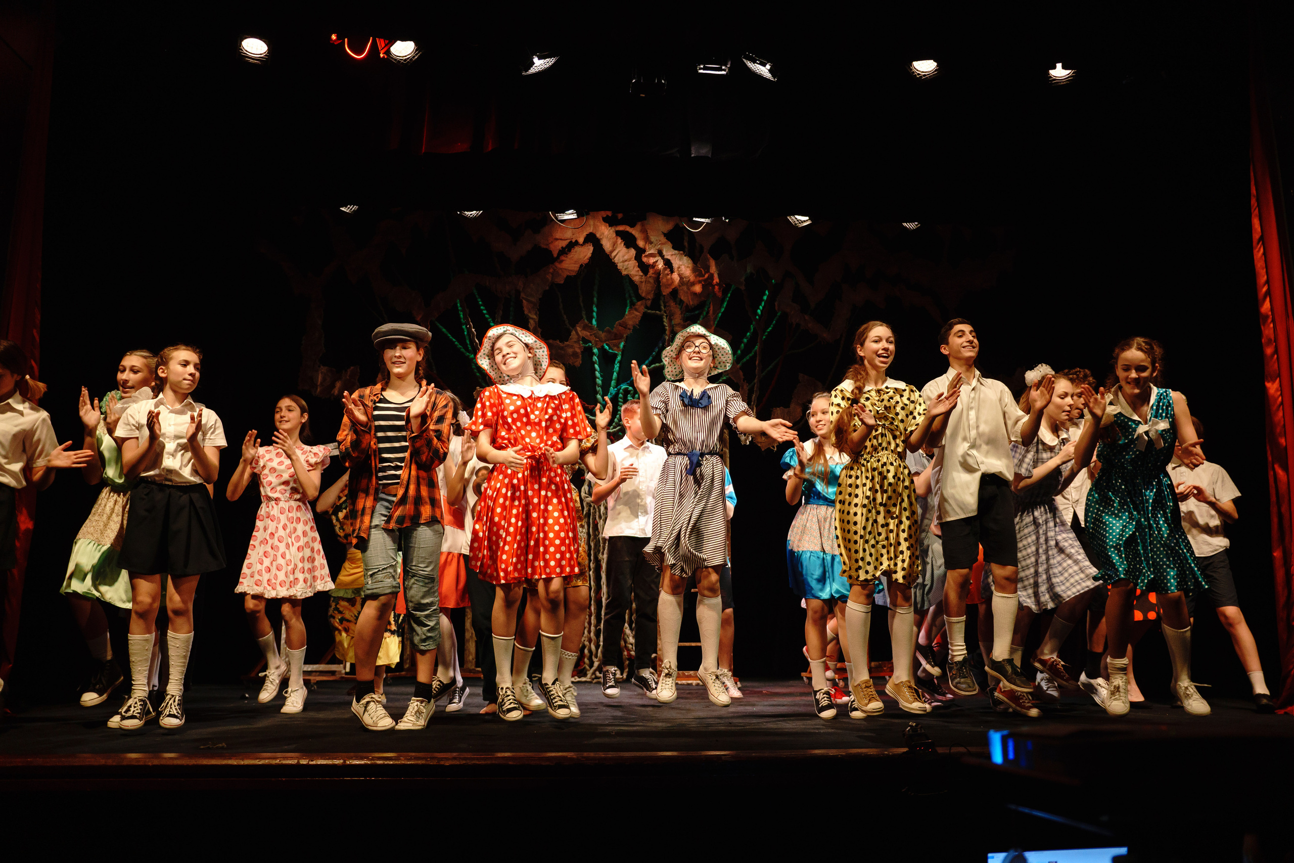 Театр «Сорванцы». Манюня. Фото • Відео • Аерозйомка • Контент для бізнесу