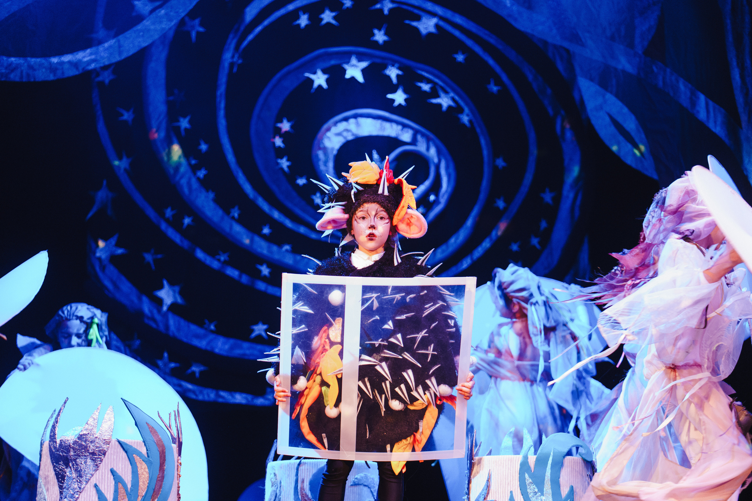 Театр «Сорванцы». Давайте никогда не расставаться. Фото • Відео • Аерозйомка • Контент для бізнесу