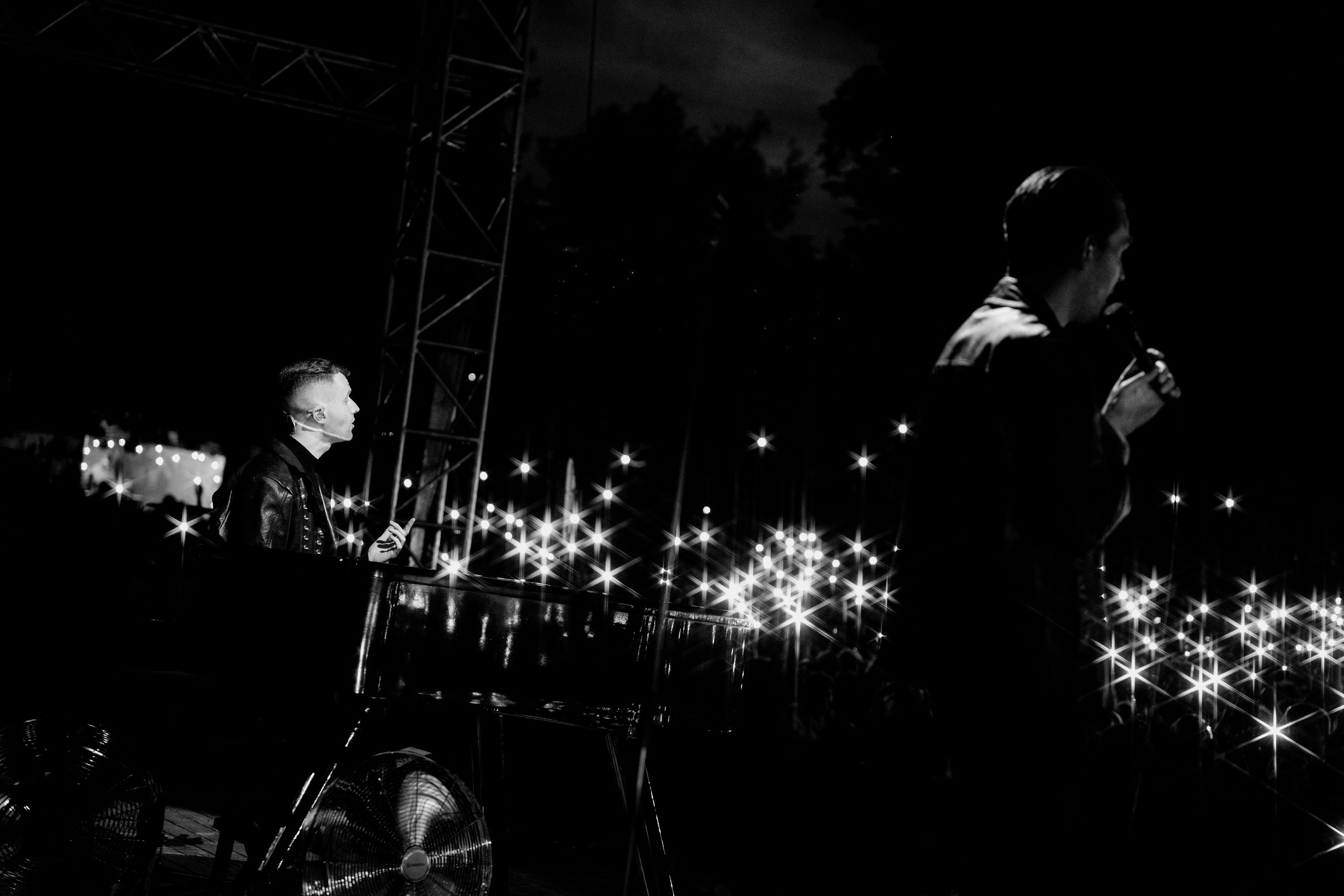 HURTS — Sigulda Medieval Castle. Фото • Відео • Аерозйомка • Контент для бізнесу