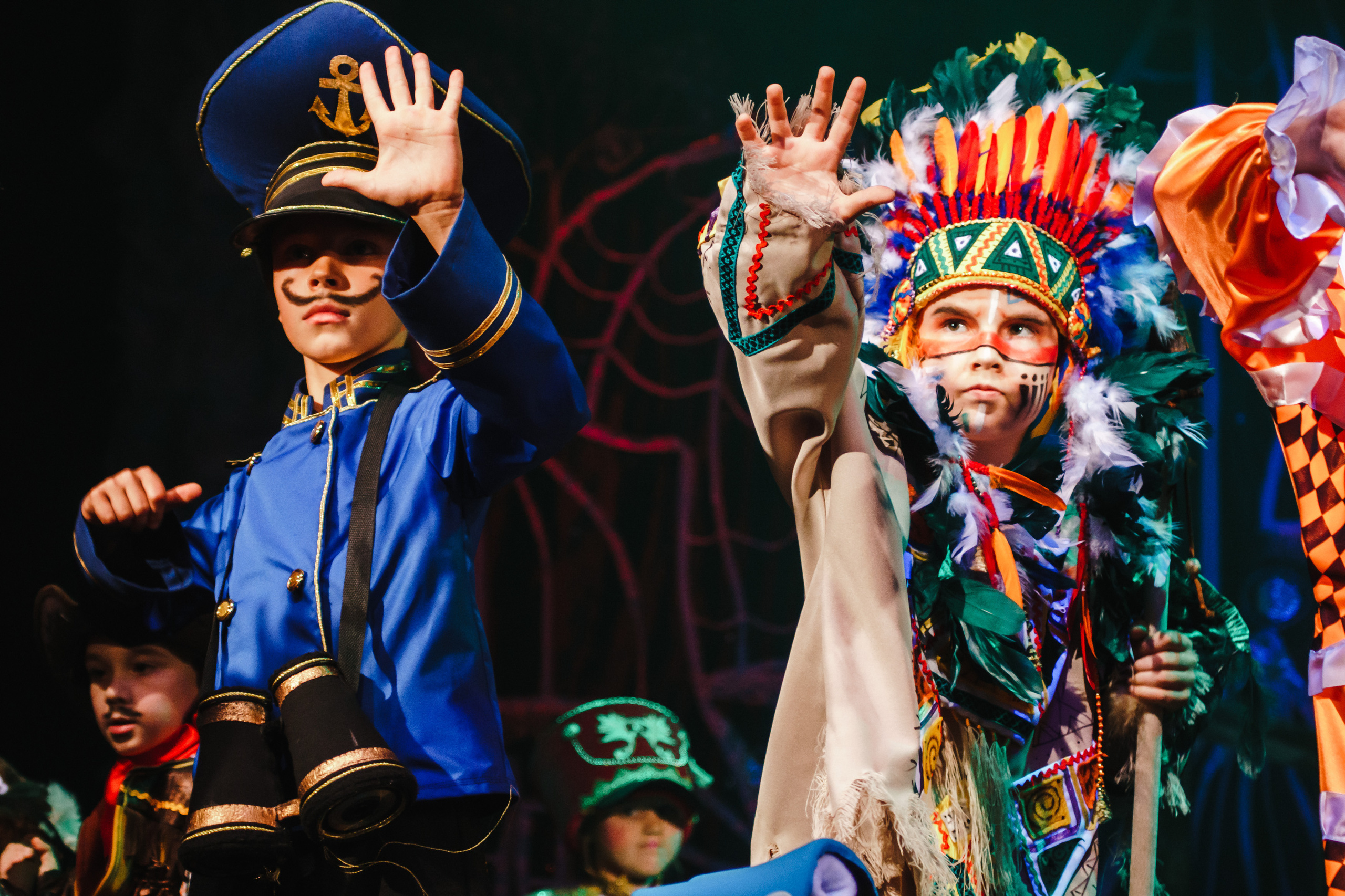 Театр «Сорванцы». Голубая стрела. Фото • Видео • Аэросъемка • Контент для бизнеса